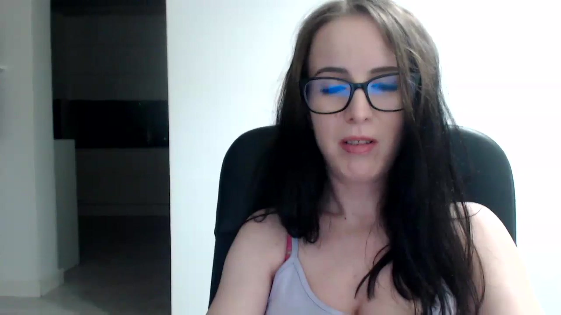 Gallery image thumbnail from Alexys23's myfreecams stream on, 11/11/2023, 04:12 image 9 of 20