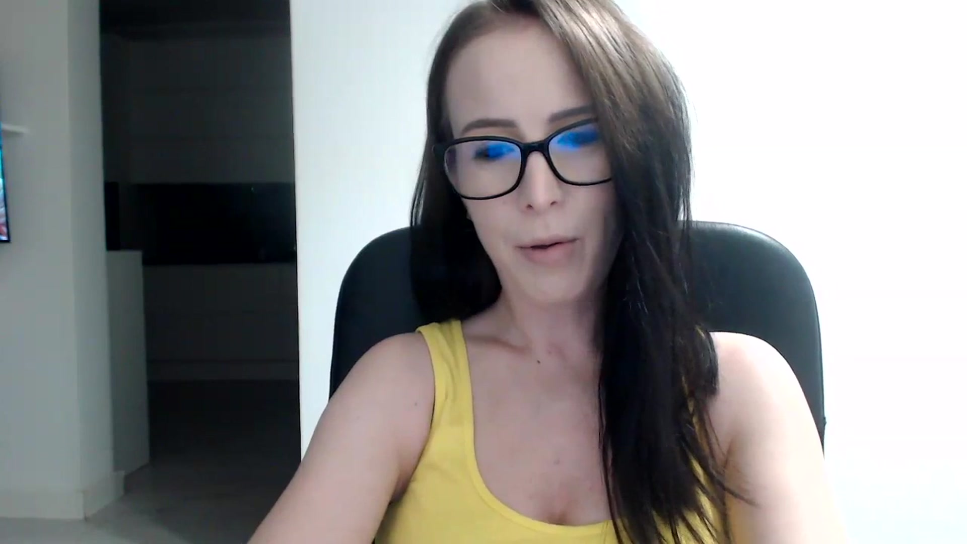 Gallery image thumbnail from Alexys23's myfreecams stream on, 11/13/2023, 02:49 image 3 of 20