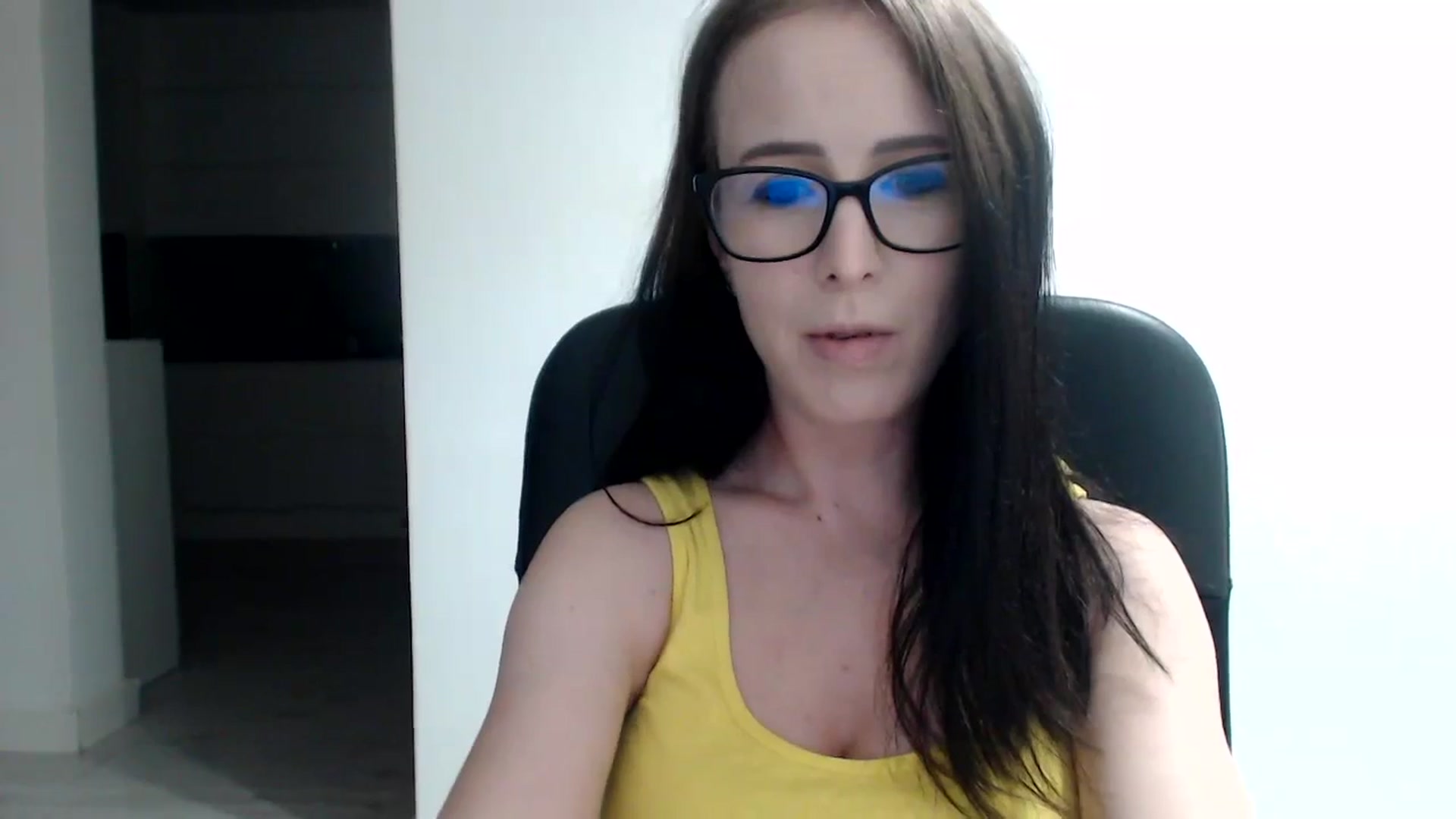 Gallery image thumbnail from Alexys23's myfreecams stream on, 11/13/2023, 02:49 image 15 of 20
