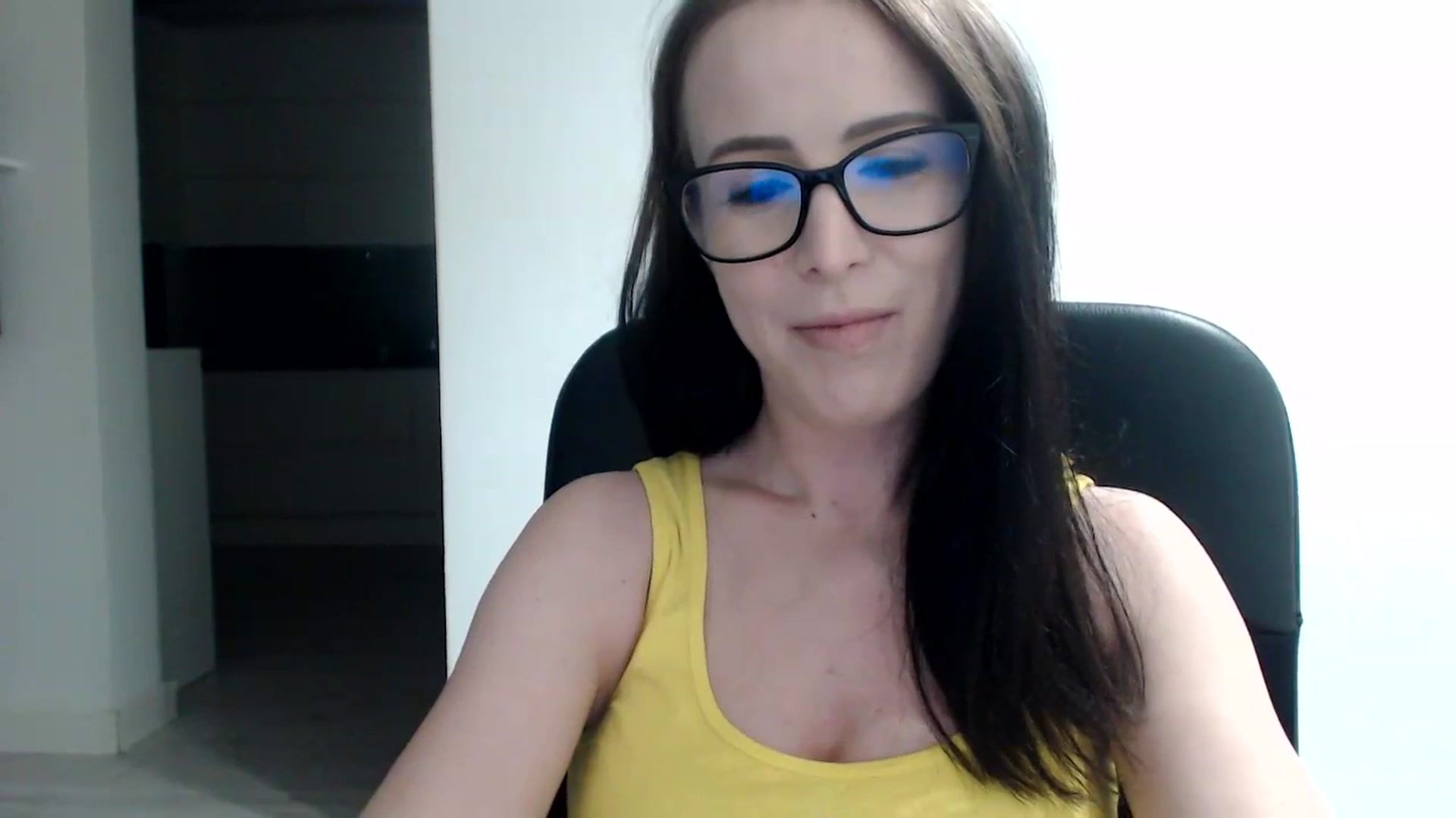 Gallery image thumbnail from Alexys23's myfreecams stream on, 11/13/2023, 02:49 image 6 of 20
