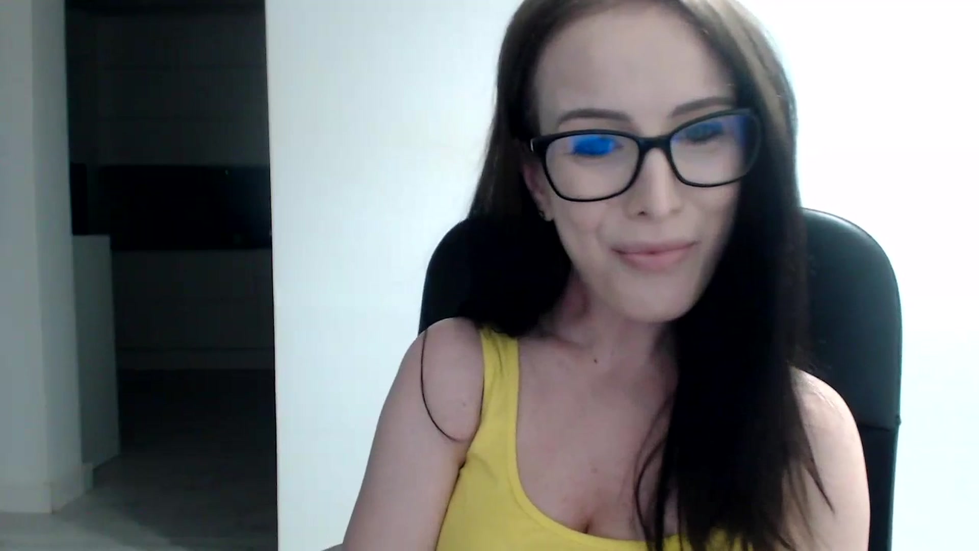 Gallery image thumbnail from Alexys23's myfreecams stream on, 11/13/2023, 02:49 image 16 of 20