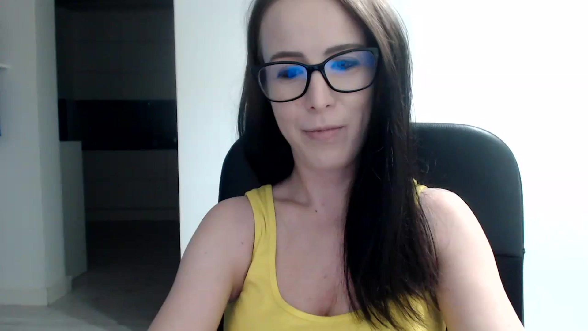 Gallery image thumbnail from Alexys23's myfreecams stream on, 11/13/2023, 02:49 image 5 of 20