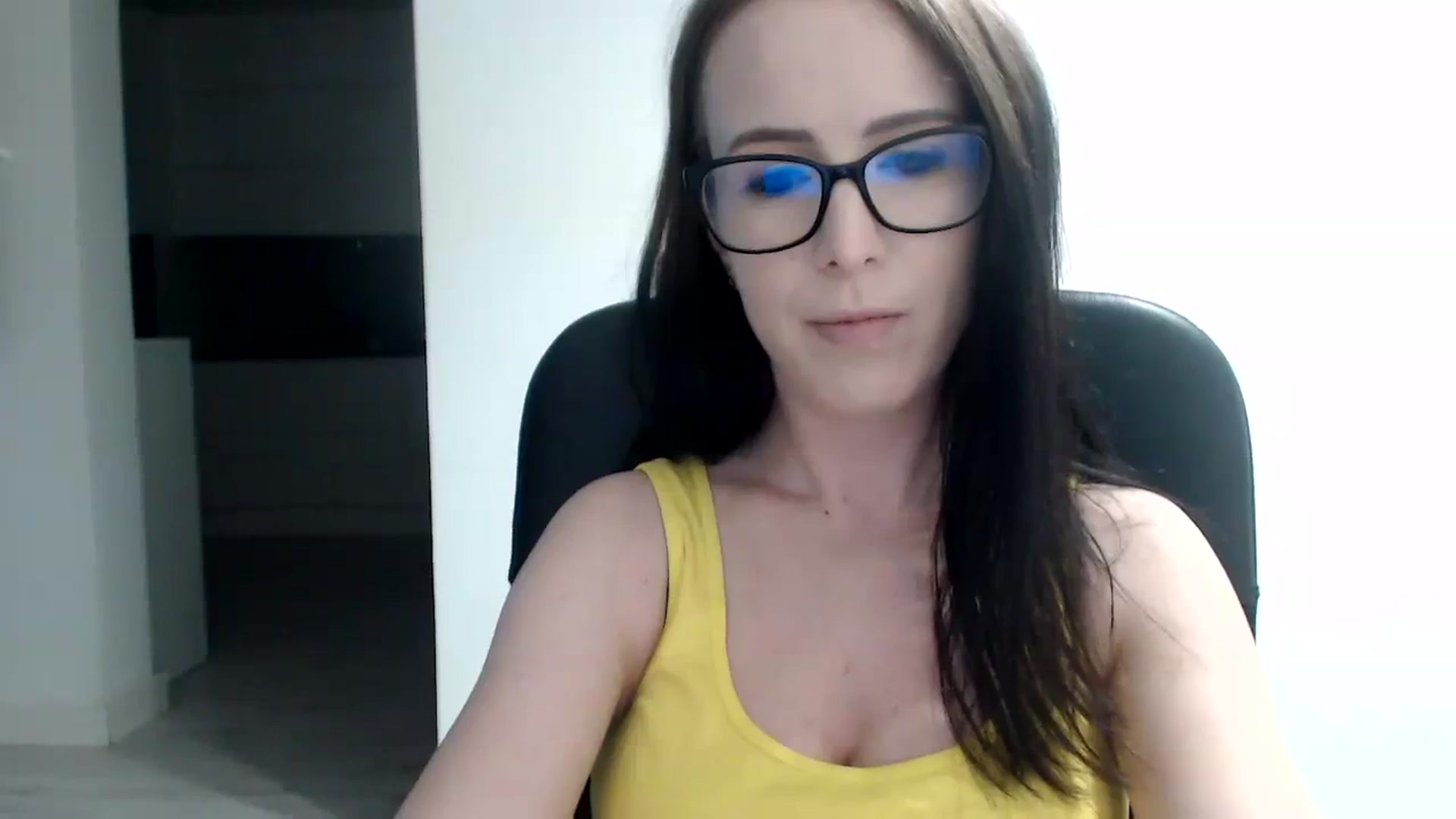 Gallery image thumbnail from Alexys23's myfreecams stream on, 11/13/2023, 02:49 image 12 of 20