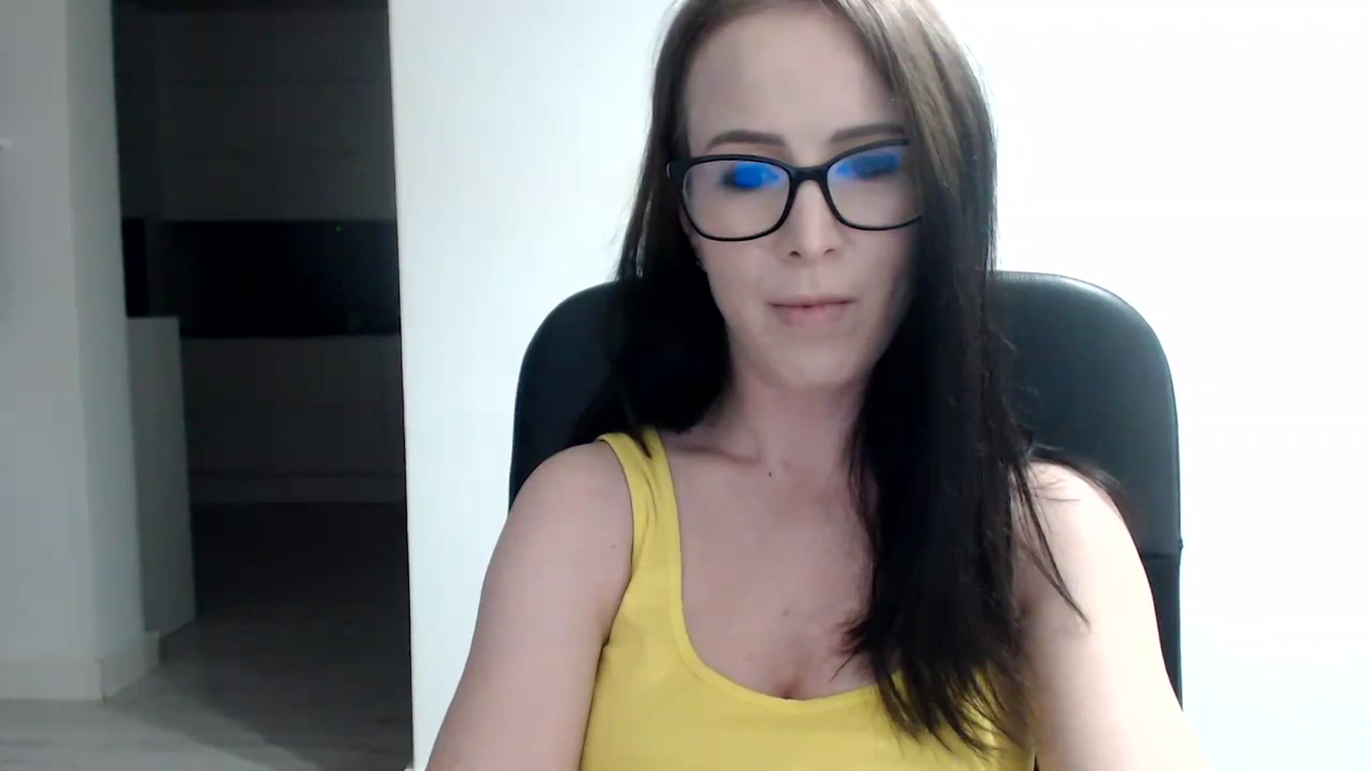Gallery image thumbnail from Alexys23's myfreecams stream on, 11/13/2023, 02:49 image 13 of 20