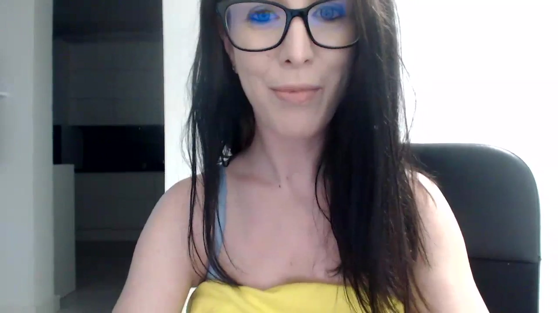 Gallery image thumbnail from Alexys23's myfreecams stream on, 11/13/2023, 04:18 image 19 of 20