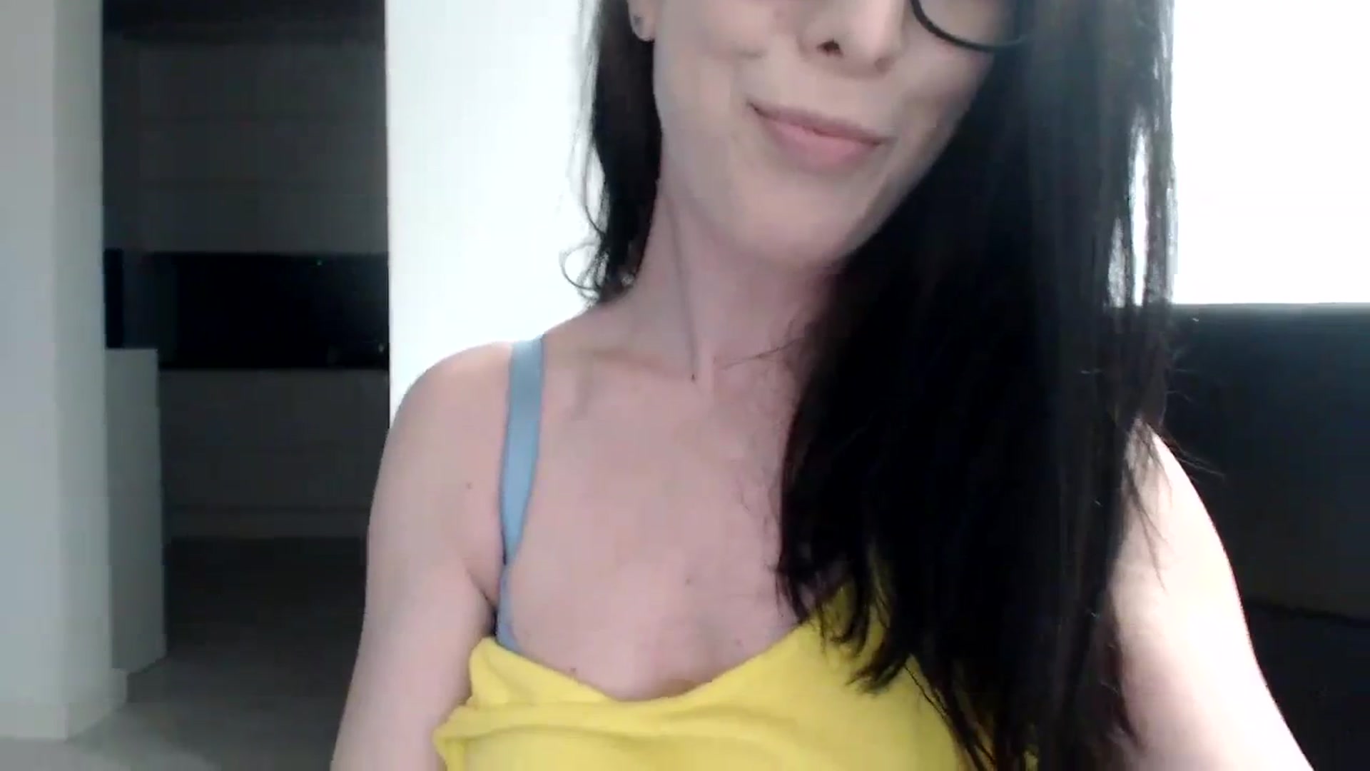 Gallery image thumbnail from Alexys23's myfreecams stream on, 11/13/2023, 04:18 image 6 of 20