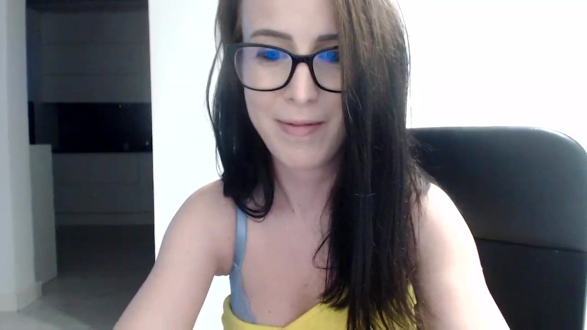 Gallery image thumbnail from Alexys23's myfreecams stream on, 11/13/2023, 04:18 image 7 of 20