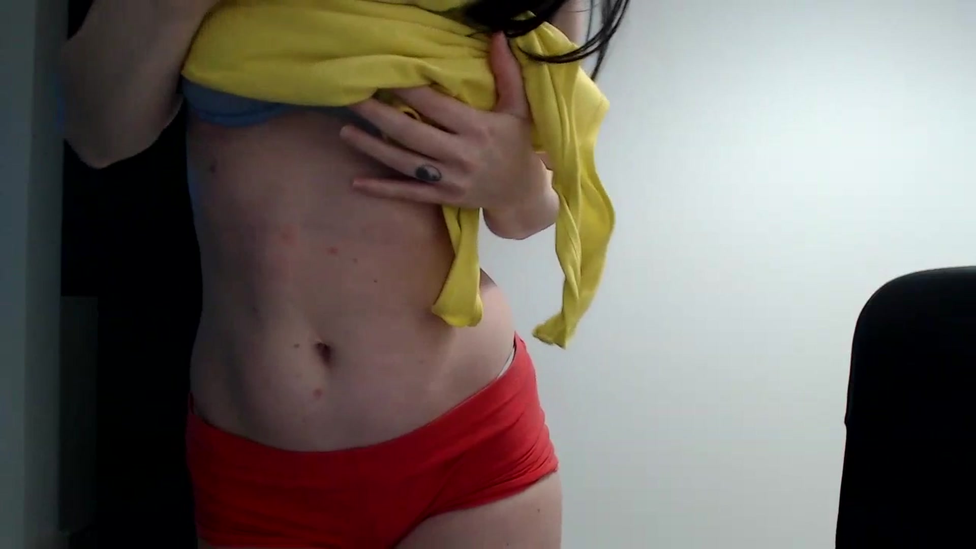 Gallery image thumbnail from Alexys23's myfreecams stream on, 11/13/2023, 05:10 image 12 of 20