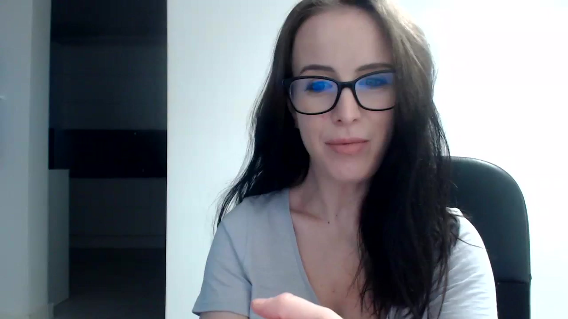 Gallery image thumbnail from Alexys23's myfreecams stream on, 11/25/2023, 02:41 image 1 of 20