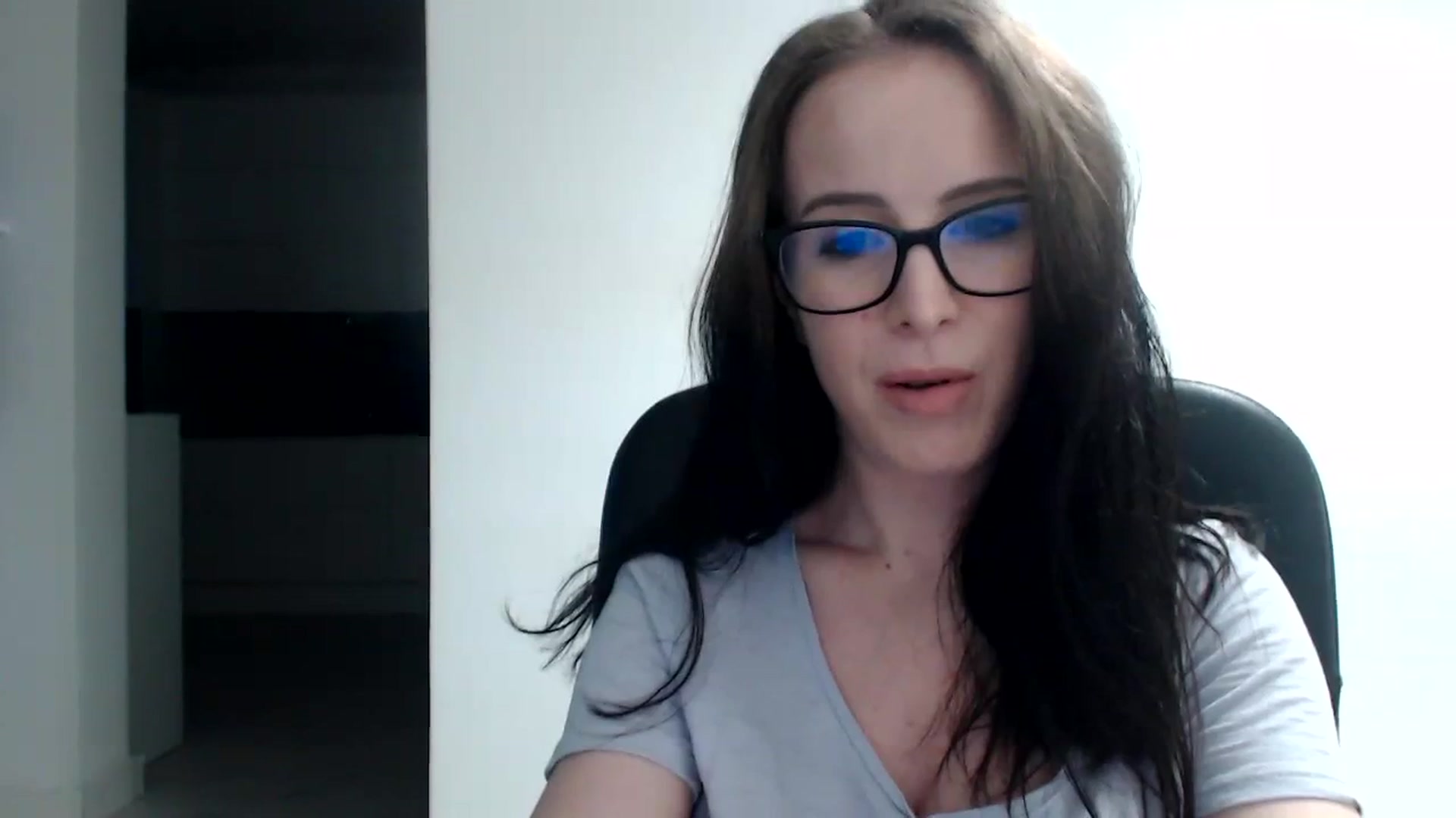 Gallery image thumbnail from Alexys23's myfreecams stream on, 11/25/2023, 02:41 image 6 of 20
