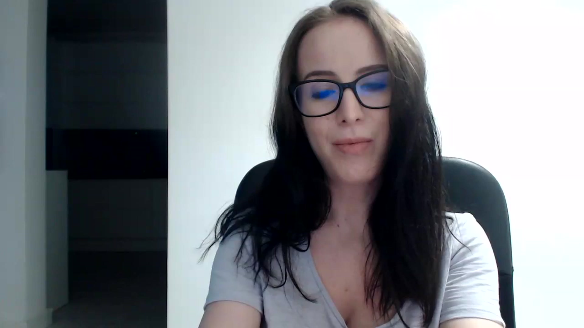 Gallery image thumbnail from Alexys23's myfreecams stream on, 11/25/2023, 02:41 image 17 of 20