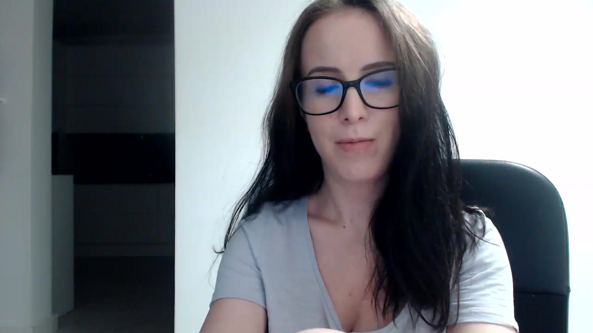 Gallery image thumbnail from Alexys23's myfreecams stream on, 11/25/2023, 02:41 image 3 of 20