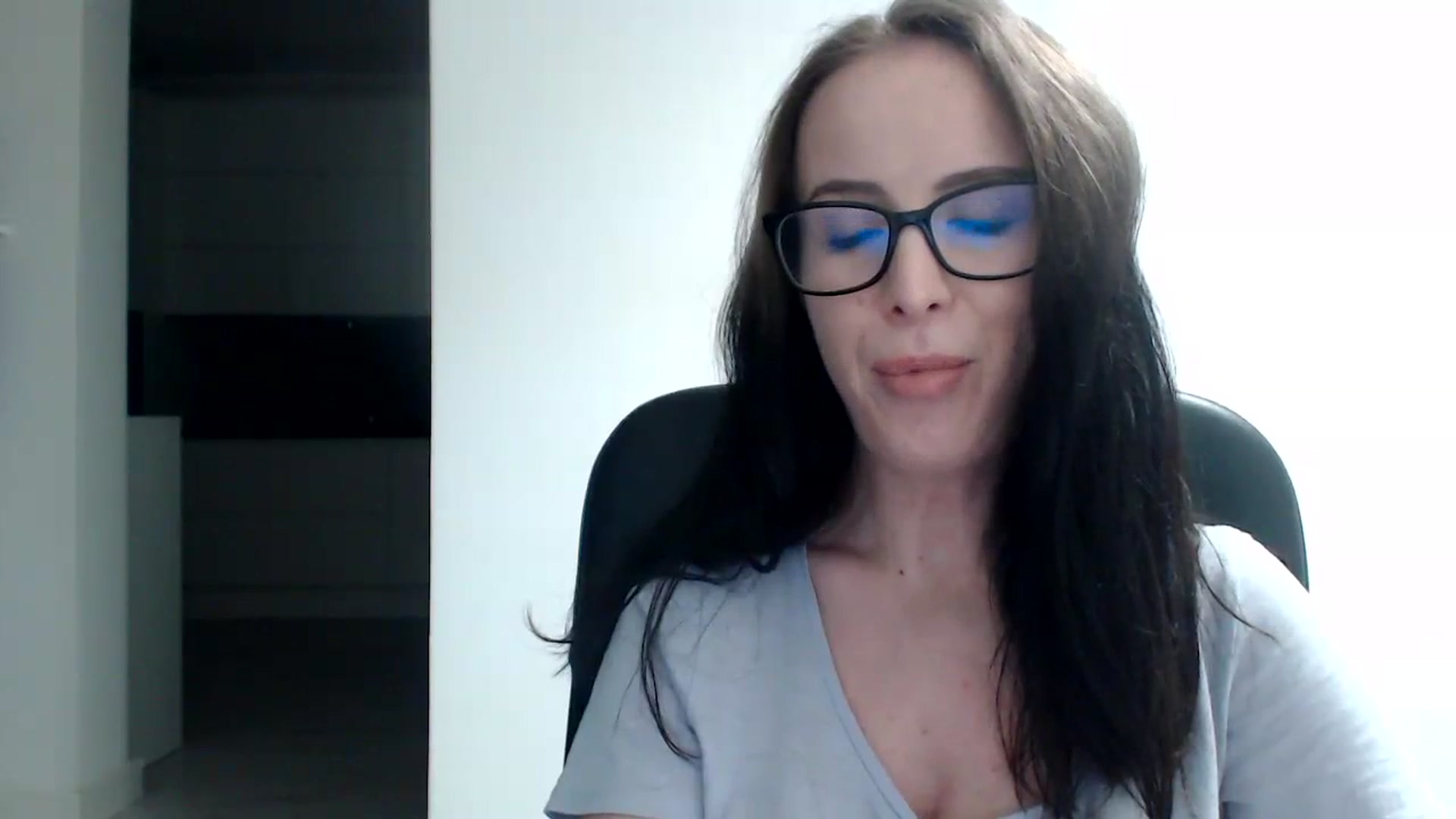 Gallery image thumbnail from Alexys23's myfreecams stream on, 11/25/2023, 02:41 image 16 of 20