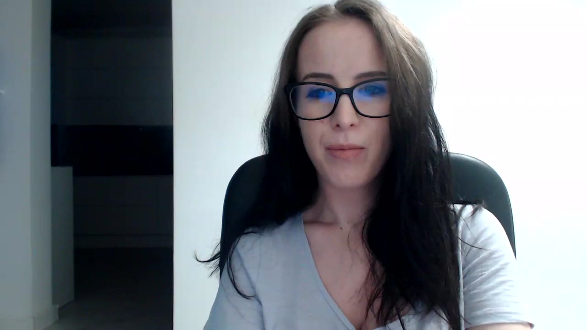 Gallery image thumbnail from Alexys23's myfreecams stream on, 11/25/2023, 02:41 image 13 of 20