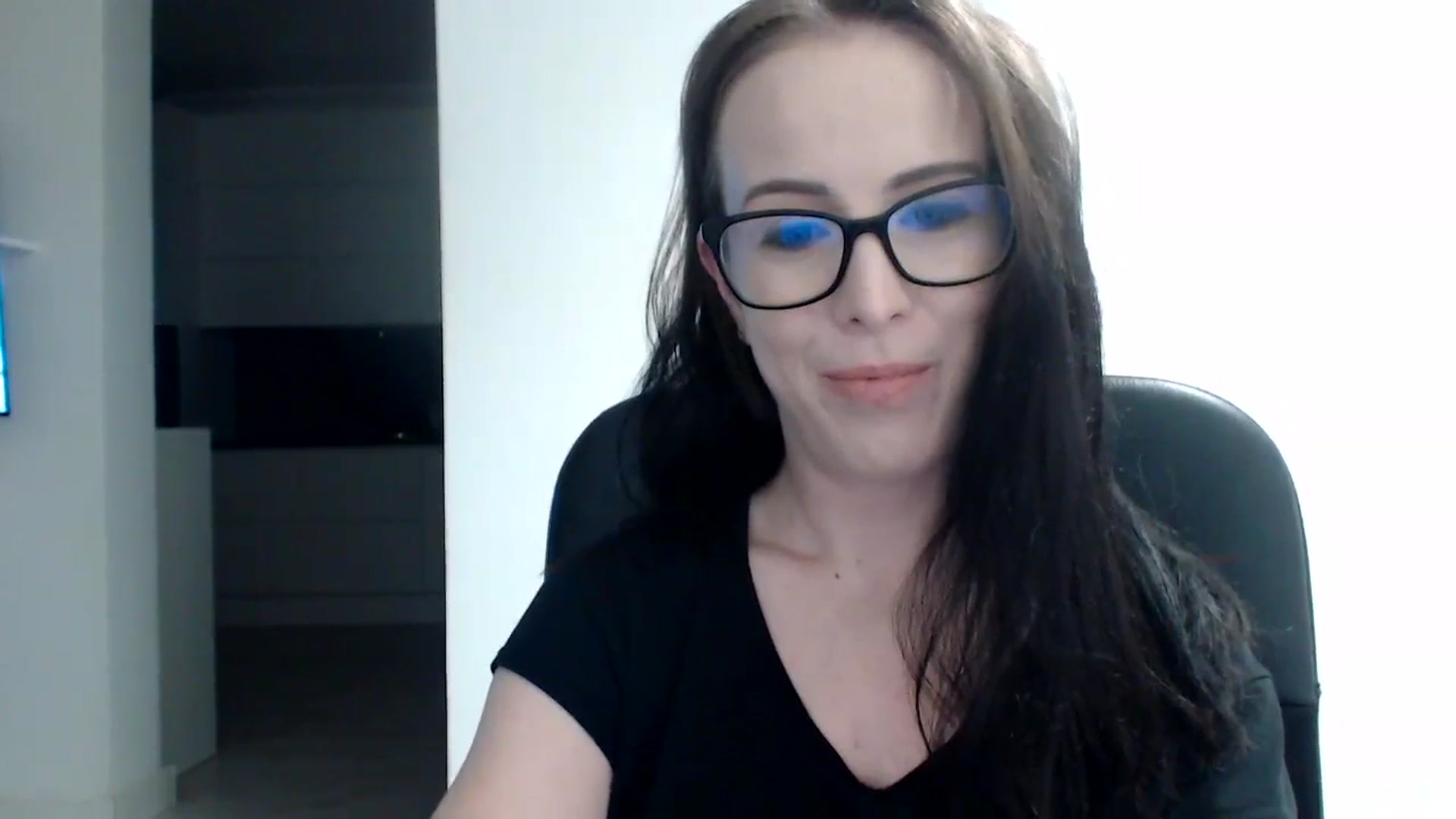 Gallery image thumbnail from Alexys23's myfreecams stream on, 11/26/2023, 01:53 image 6 of 20