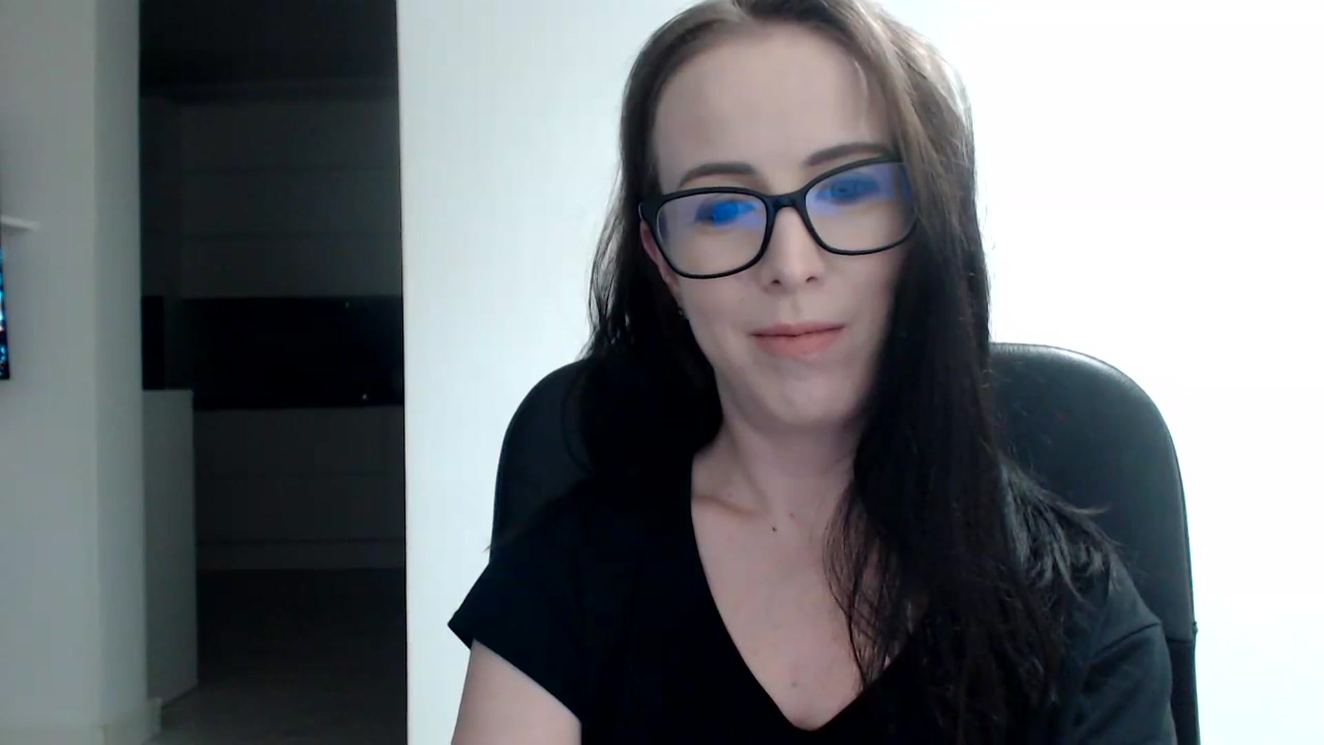 Gallery image thumbnail from Alexys23's myfreecams stream on, 11/26/2023, 01:53 image 10 of 20