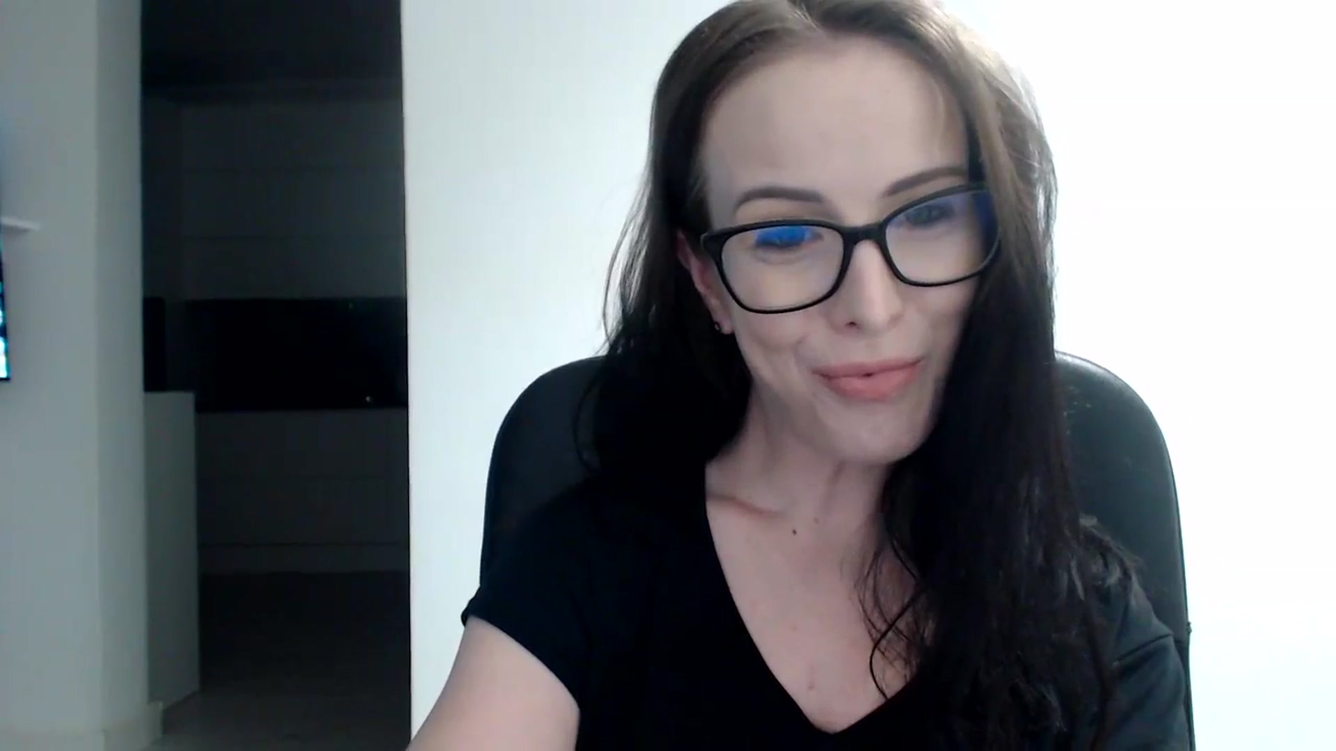 Gallery image thumbnail from Alexys23's myfreecams stream on, 11/26/2023, 01:53 image 13 of 20