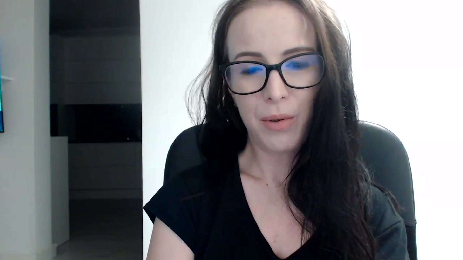 Gallery image thumbnail from Alexys23's myfreecams stream on, 11/26/2023, 01:53 image 2 of 20