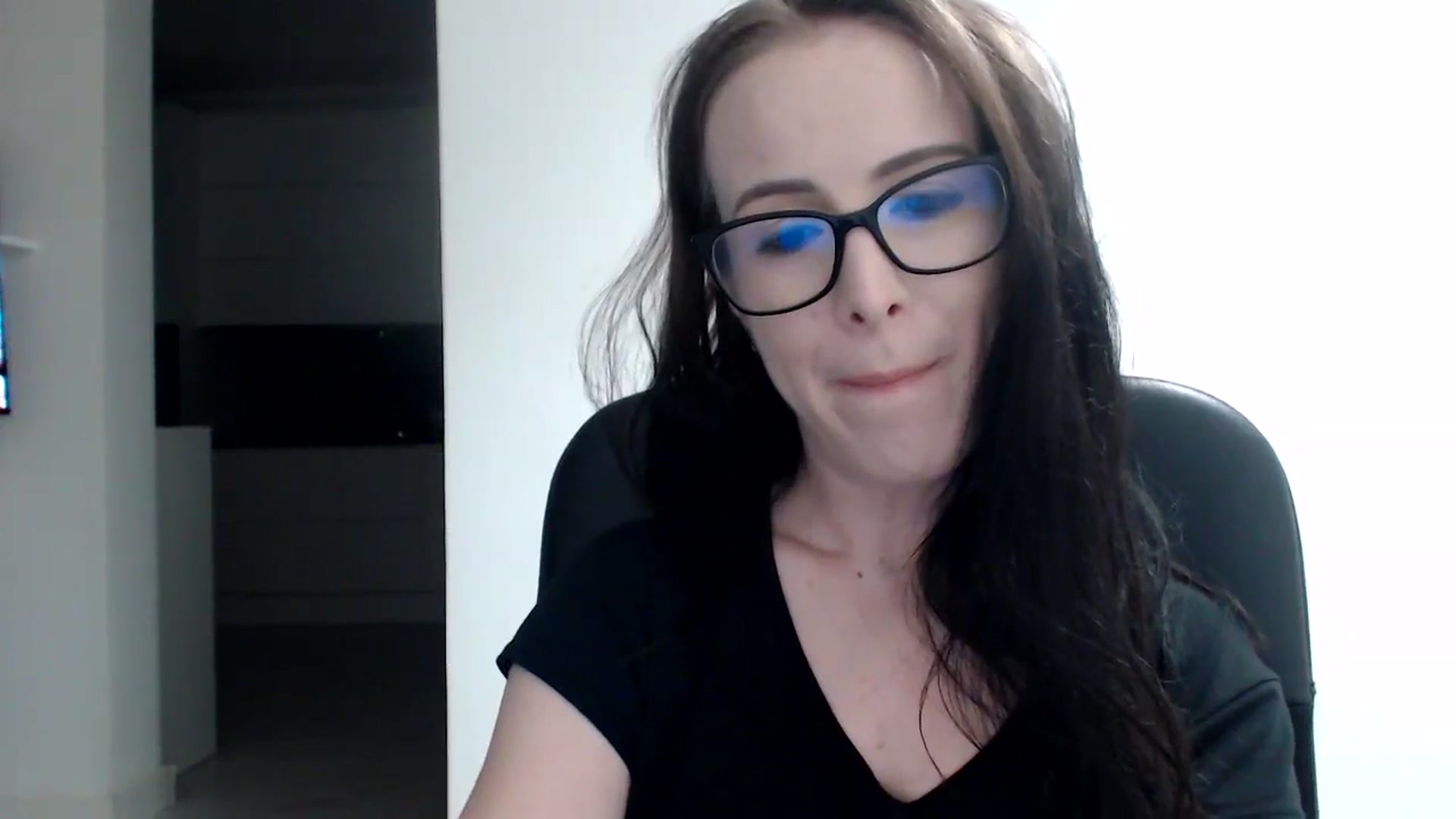 Gallery image thumbnail from Alexys23's myfreecams stream on, 11/26/2023, 01:53 image 4 of 20