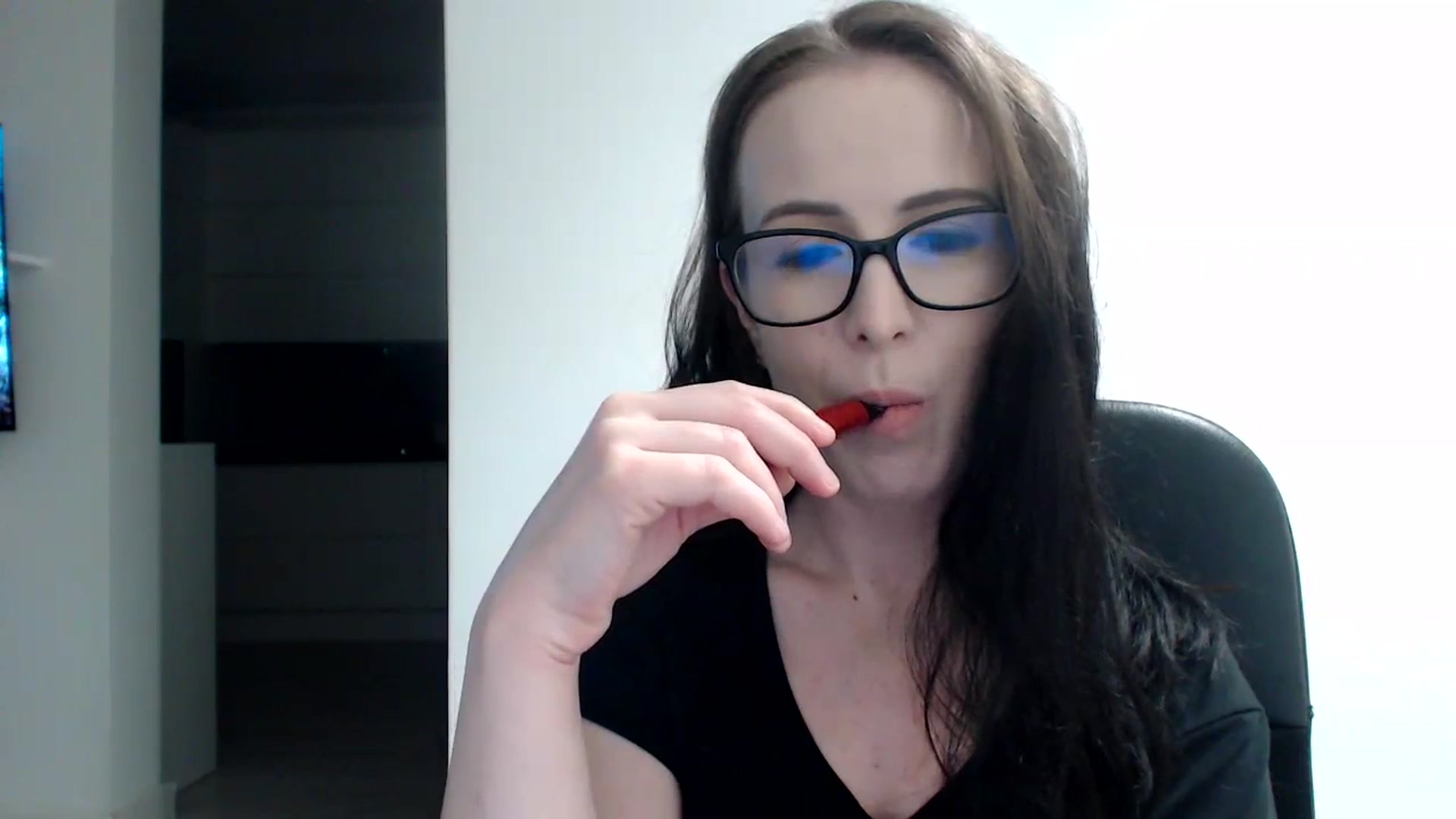 Gallery image thumbnail from Alexys23's myfreecams stream on, 11/26/2023, 01:53 image 9 of 20