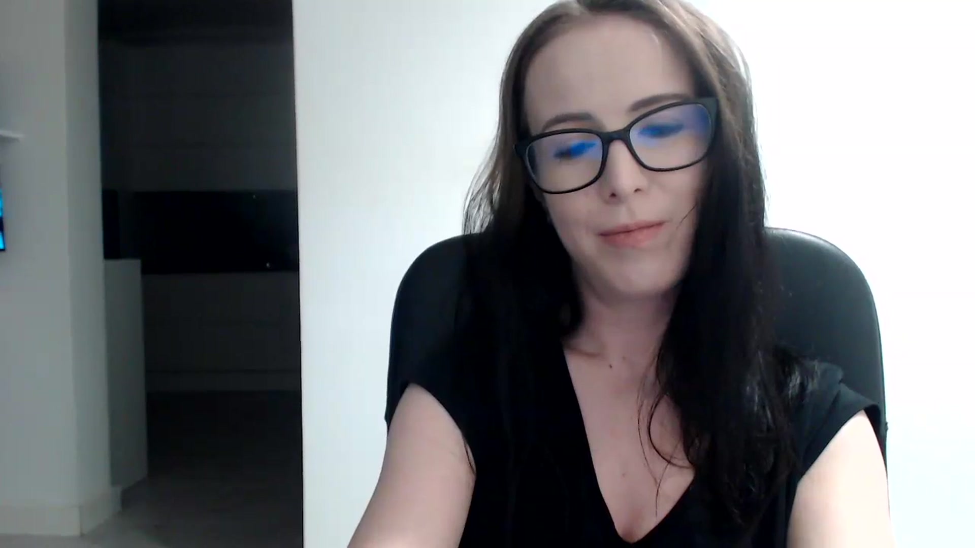 Gallery image thumbnail from Alexys23's myfreecams stream on, 11/26/2023, 02:26 image 10 of 20