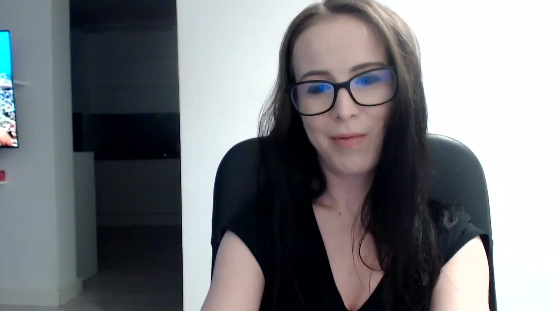 Gallery image thumbnail from Alexys23's myfreecams stream on, 11/26/2023, 02:26 image 17 of 20