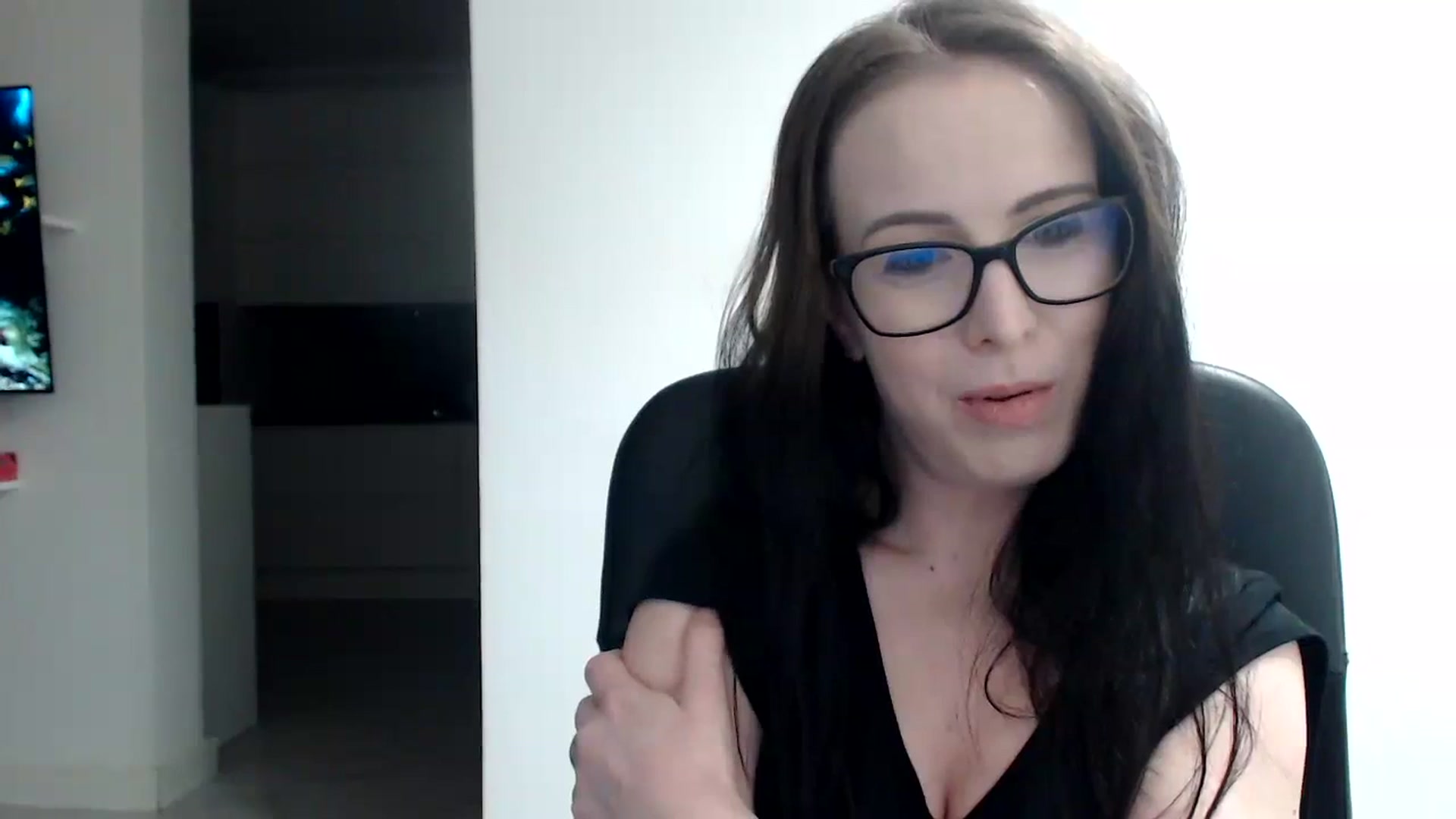 Gallery image thumbnail from Alexys23's myfreecams stream on, 11/26/2023, 02:26 image 15 of 20