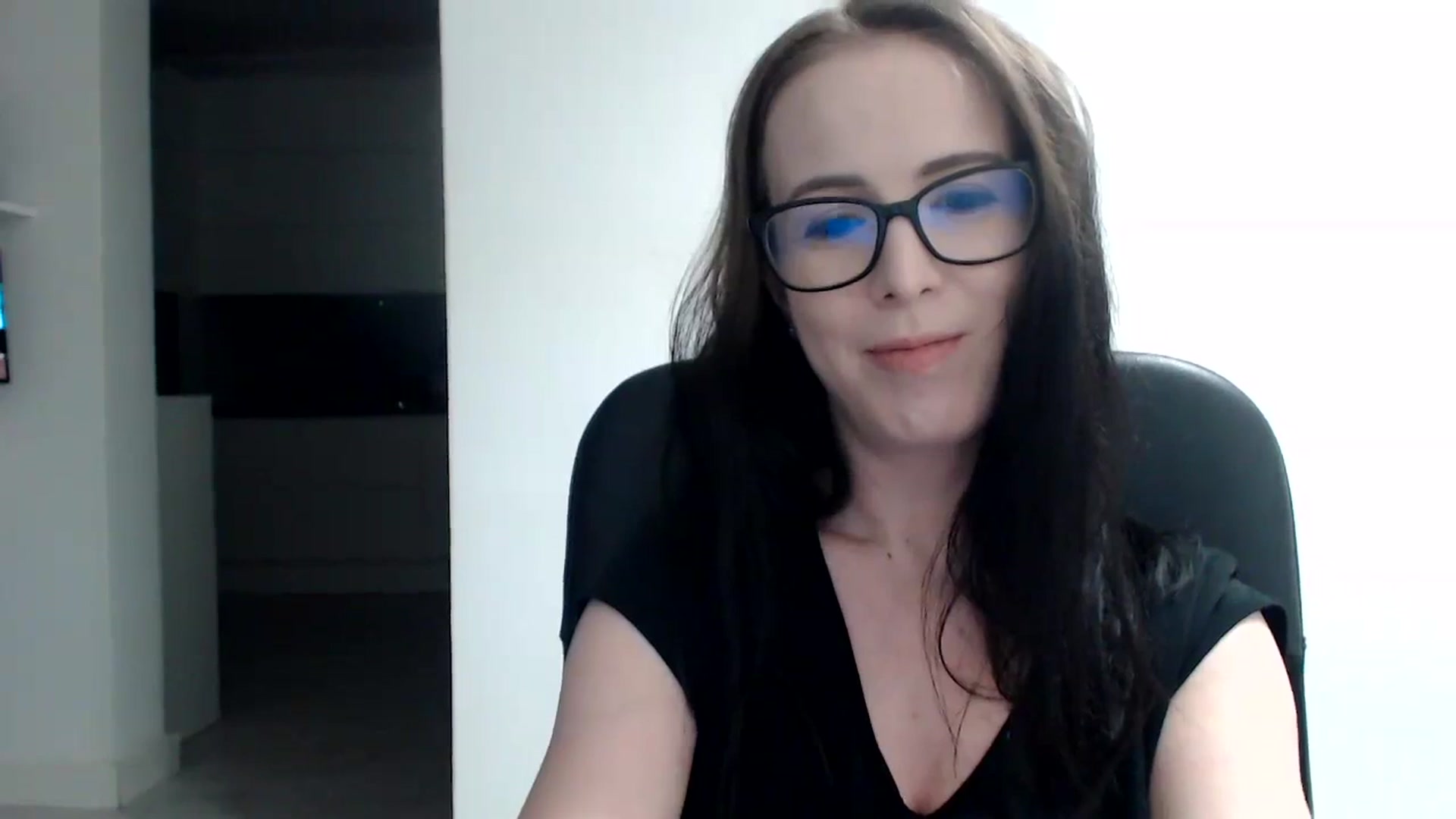Gallery image thumbnail from Alexys23's myfreecams stream on, 11/26/2023, 02:26 image 14 of 20