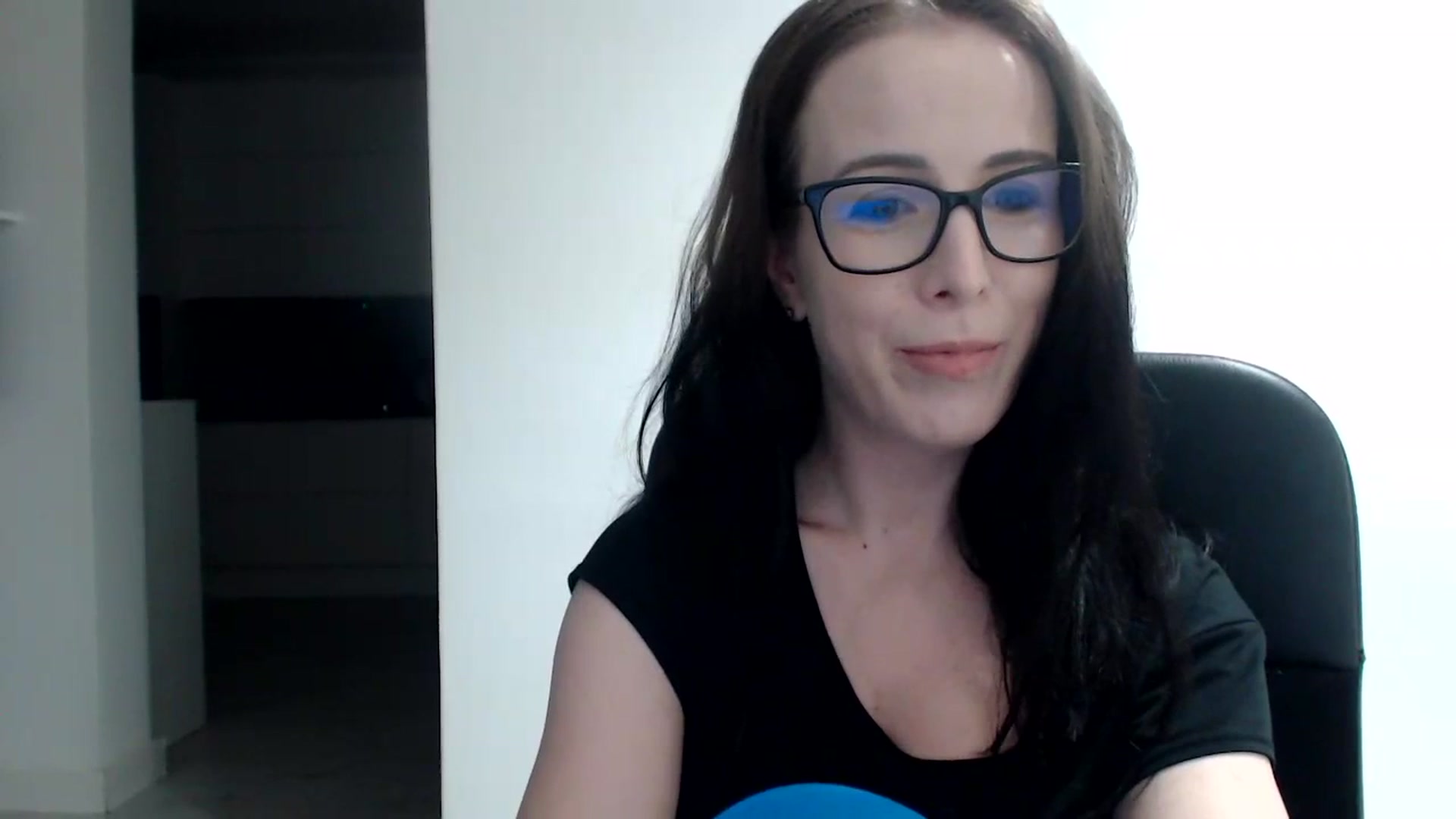Gallery image thumbnail from Alexys23's myfreecams stream on, 11/26/2023, 02:26 image 2 of 20