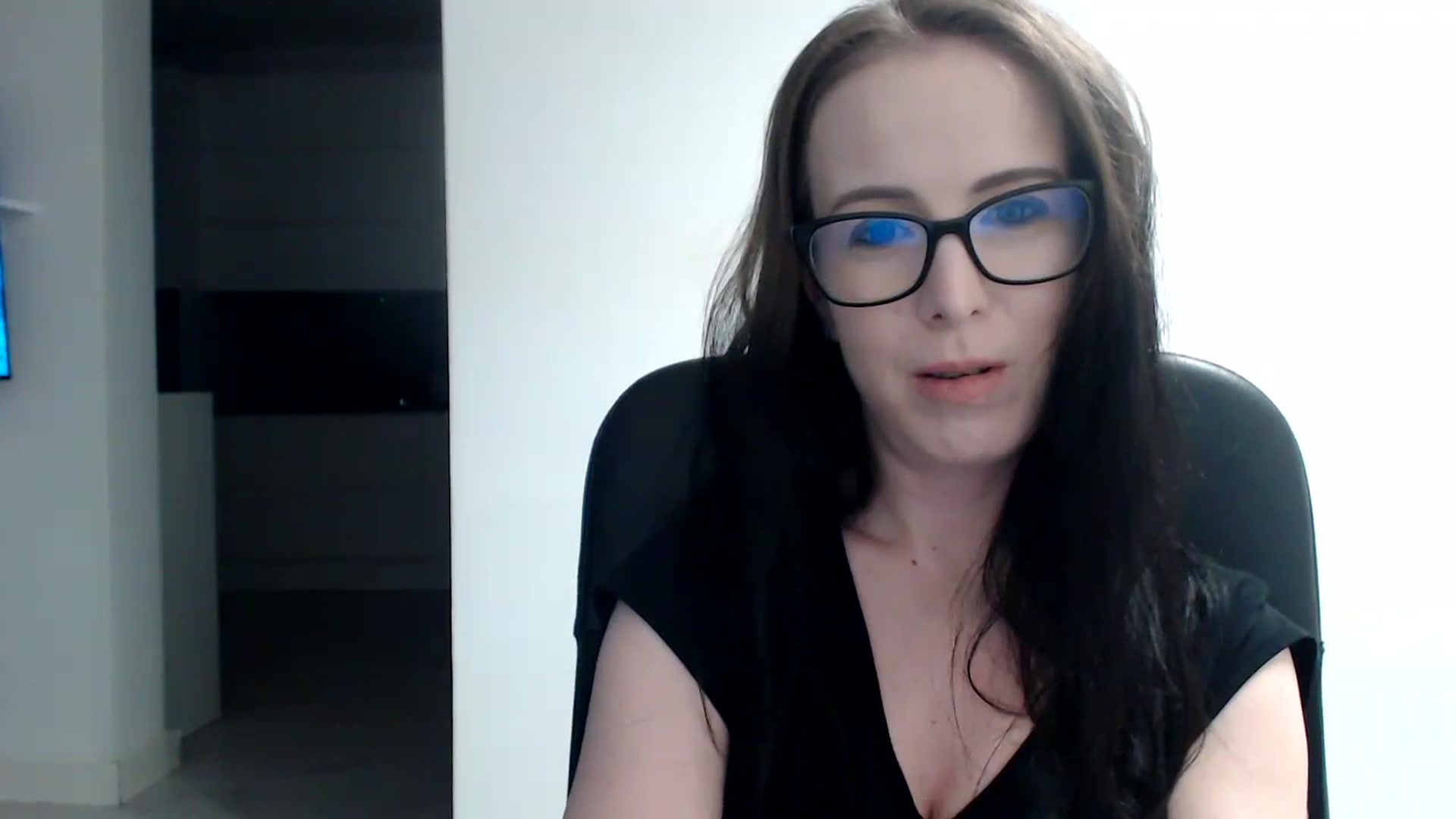Gallery image thumbnail from Alexys23's myfreecams stream on, 11/26/2023, 02:26 image 12 of 20