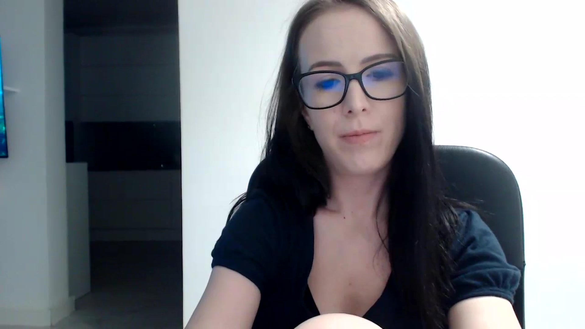 Gallery image thumbnail from Alexys23's myfreecams stream on, 11/27/2023, 02:55 image 4 of 20