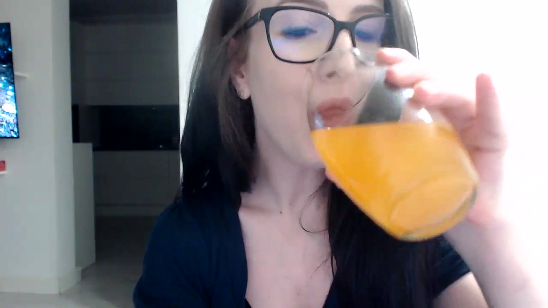 Gallery image thumbnail from Alexys23's myfreecams stream on, 11/27/2023, 02:55 image 2 of 20