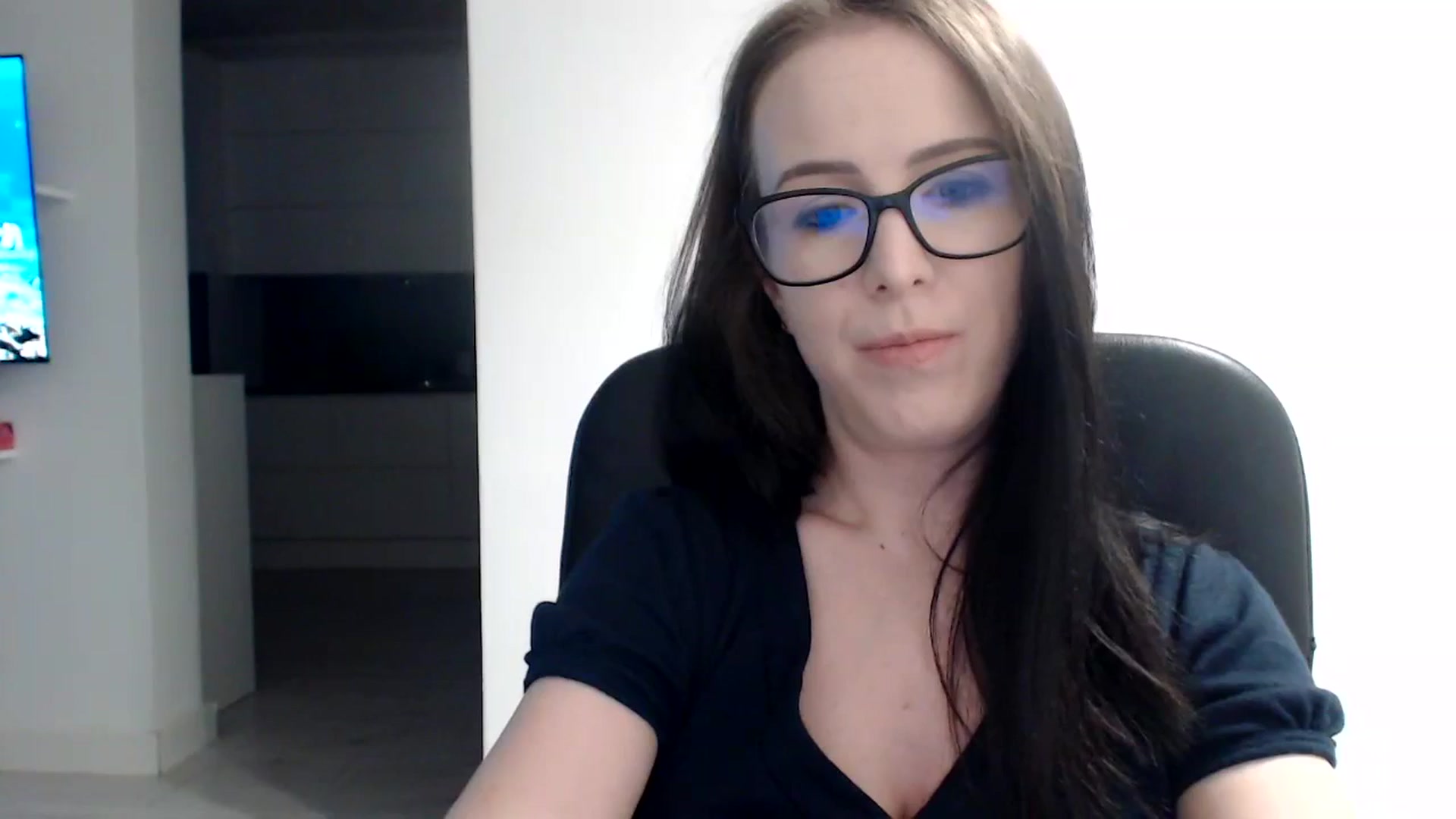 Gallery image thumbnail from Alexys23's myfreecams stream on, 11/27/2023, 02:55 image 1 of 20