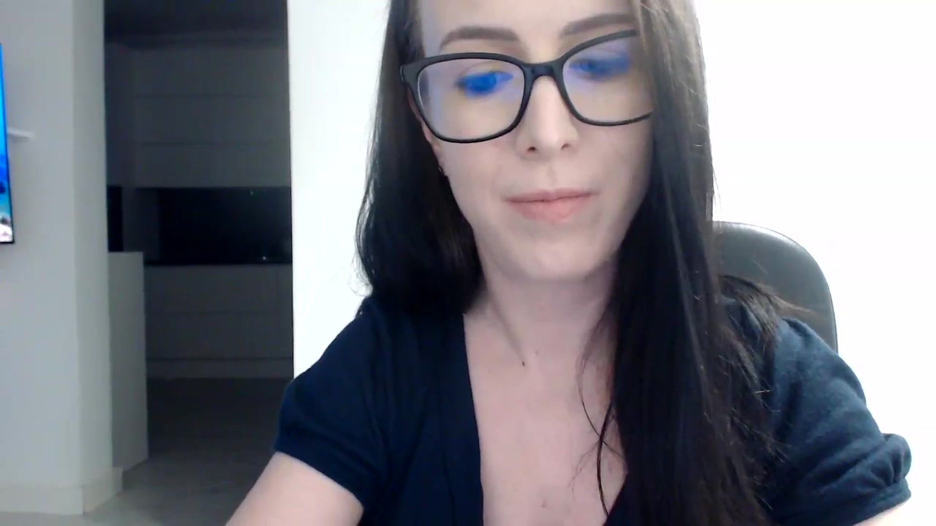 Gallery image thumbnail from Alexys23's myfreecams stream on, 11/27/2023, 02:55 image 9 of 20