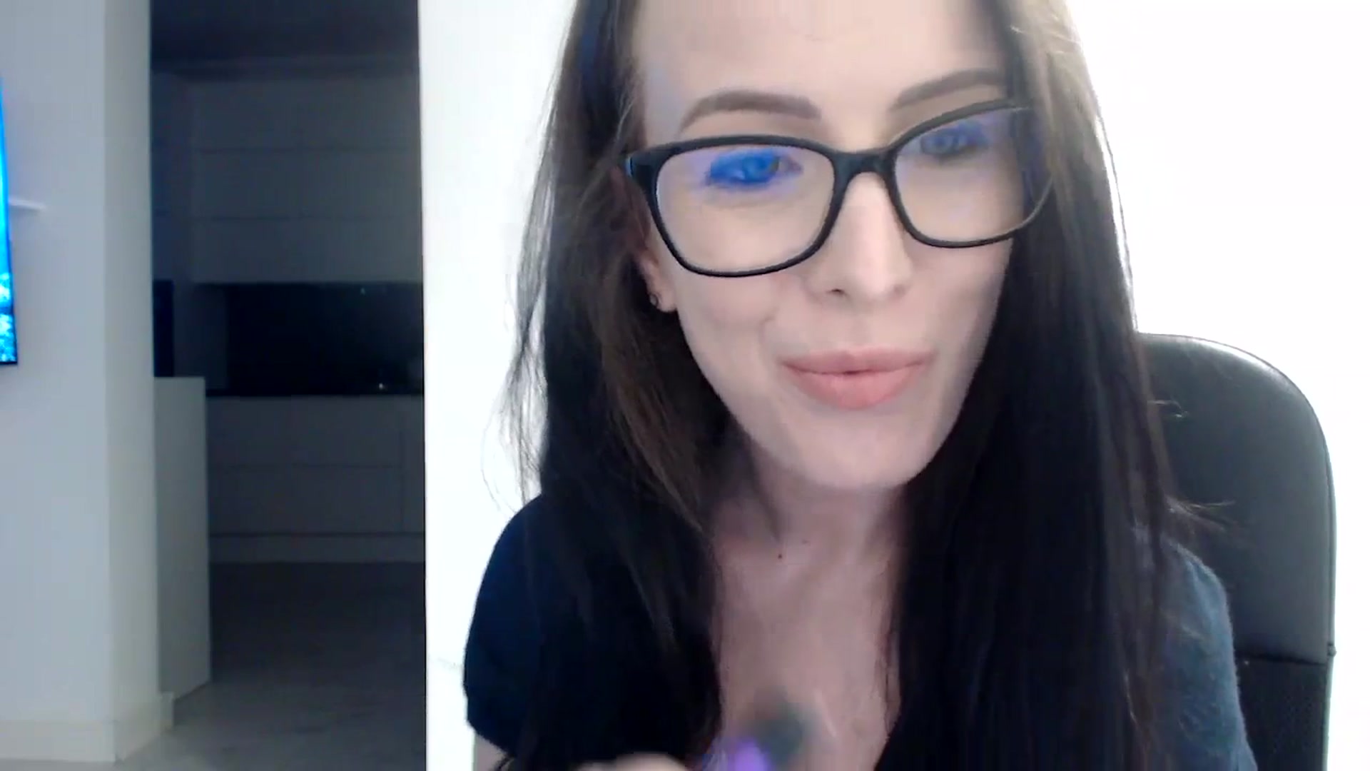 Gallery image thumbnail from Alexys23's myfreecams stream on, 11/27/2023, 02:55 image 5 of 20