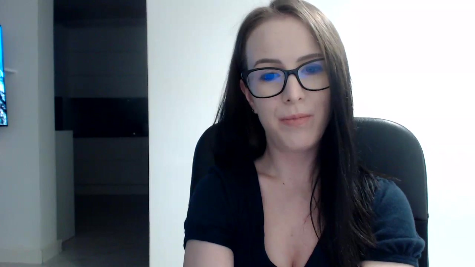 Gallery image thumbnail from Alexys23's myfreecams stream on, 11/27/2023, 02:55 image 7 of 20
