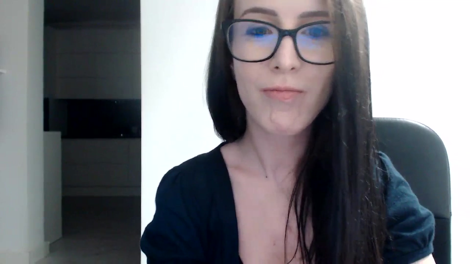 Gallery image thumbnail from Alexys23's myfreecams stream on, 11/27/2023, 03:11 image 14 of 20