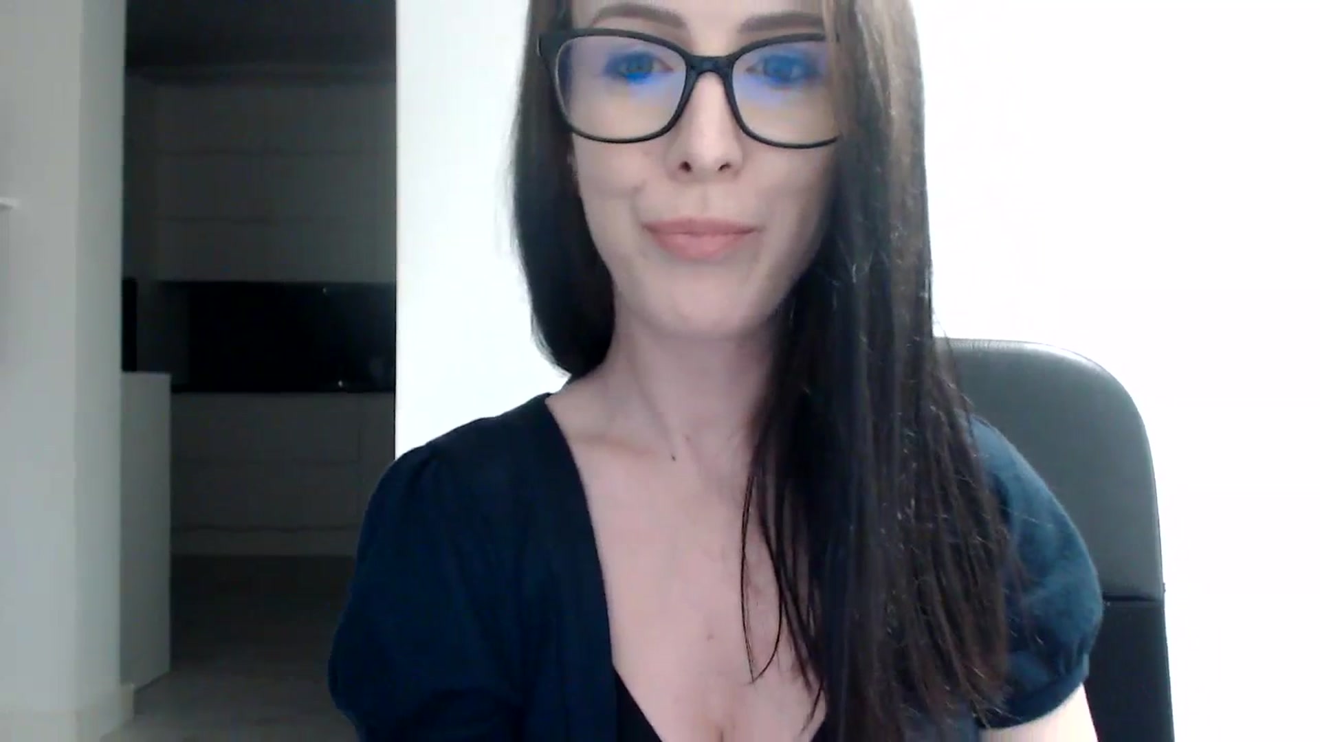 Gallery image thumbnail from Alexys23's myfreecams stream on, 11/27/2023, 03:11 image 13 of 20