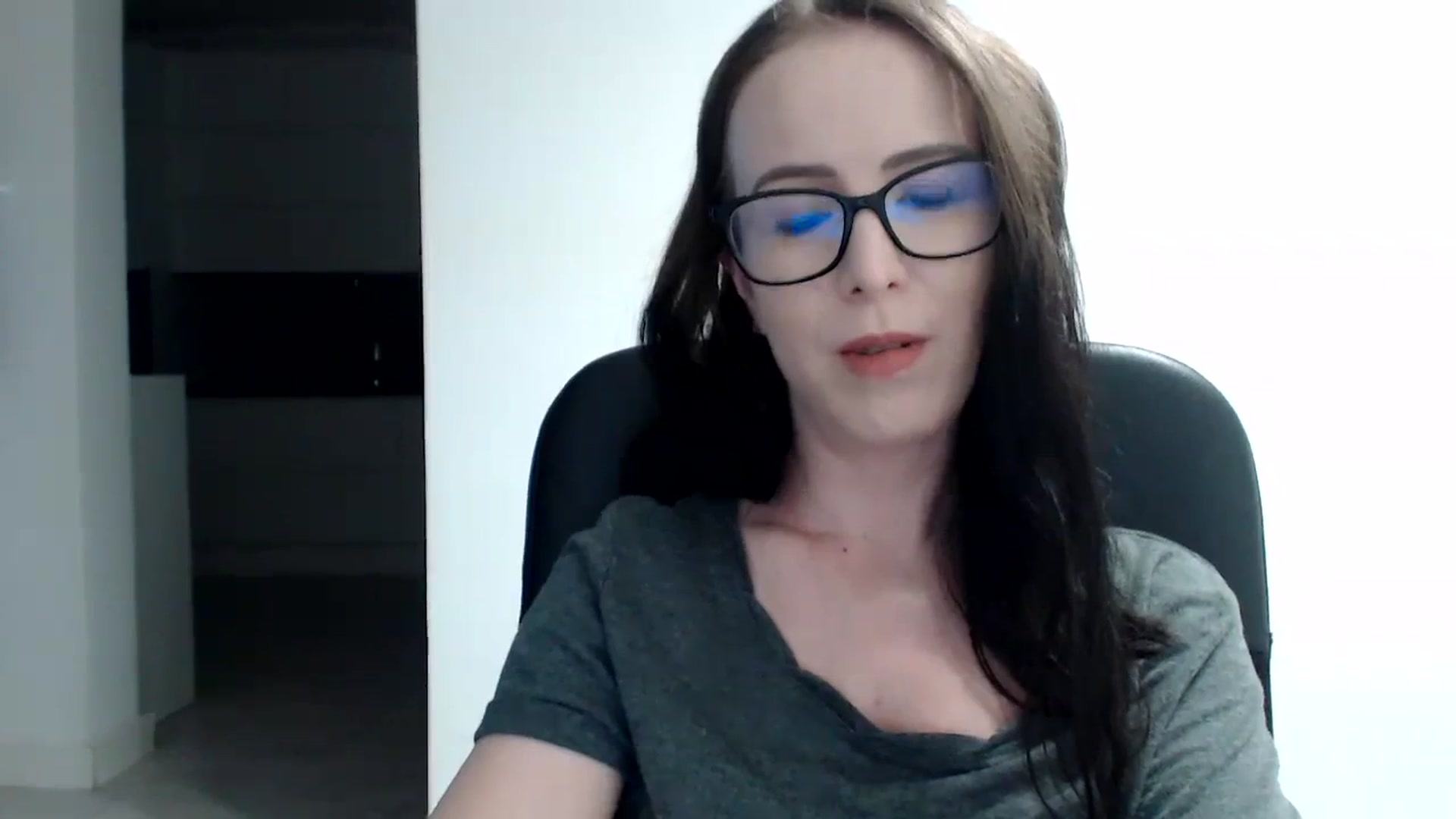 Gallery image thumbnail from Alexys23's myfreecams stream on, 12/10/2023, 03:21 image 13 of 20
