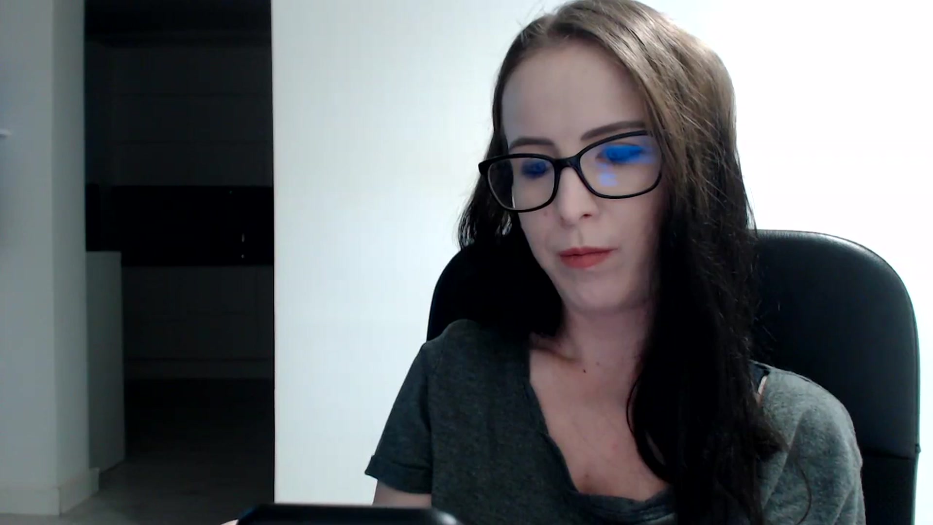 Gallery image thumbnail from Alexys23's myfreecams stream on, 12/10/2023, 03:21 image 15 of 20