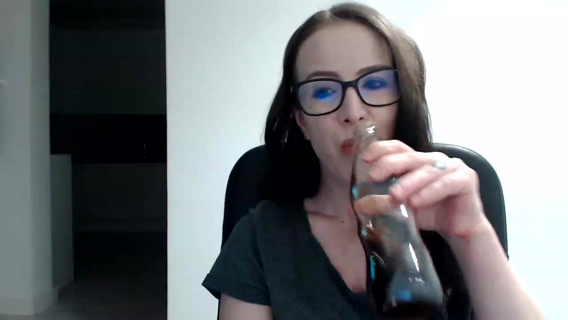 Gallery image thumbnail from Alexys23's myfreecams stream on, 12/10/2023, 03:21 image 4 of 20