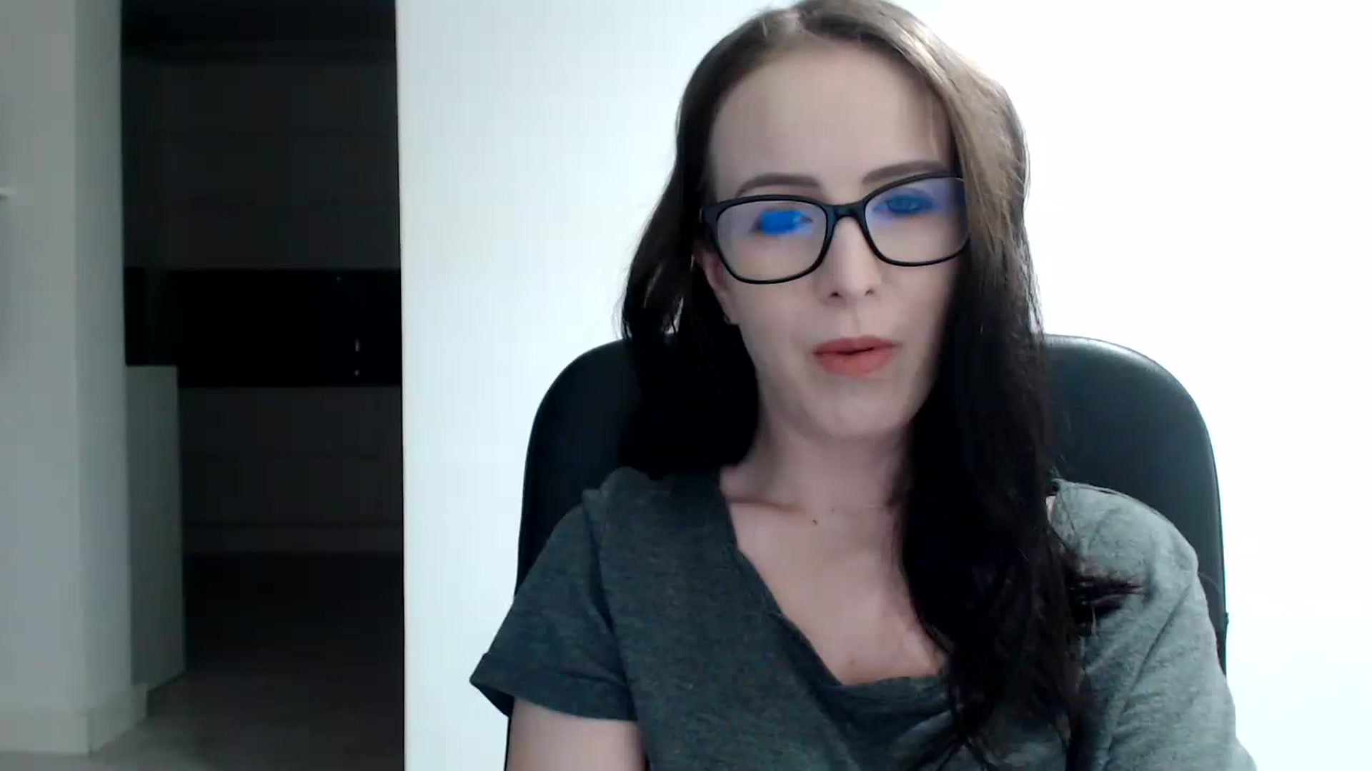 Gallery image thumbnail from Alexys23's myfreecams stream on, 12/10/2023, 03:21 image 5 of 20
