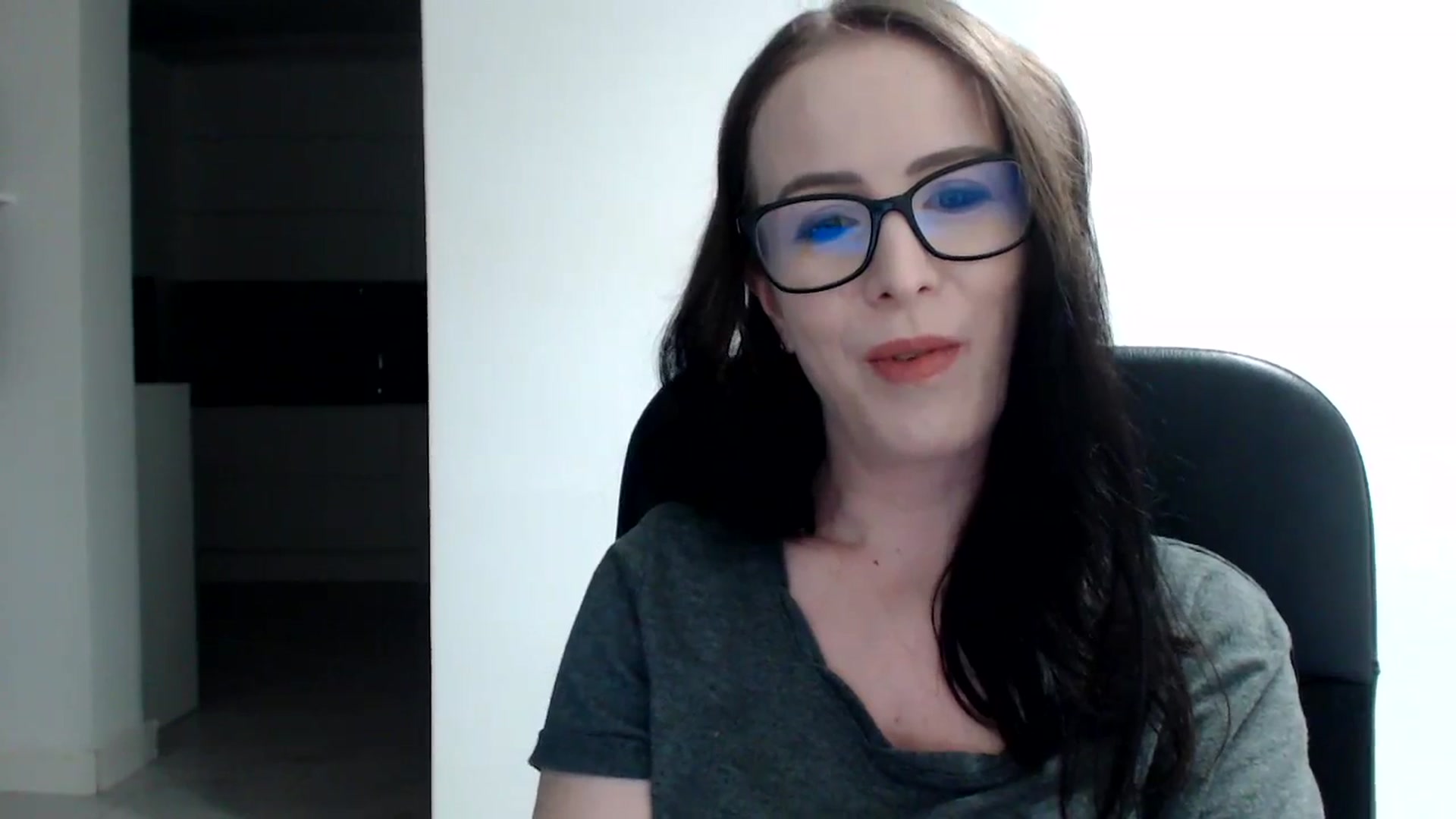 Gallery image thumbnail from Alexys23's myfreecams stream on, 12/10/2023, 03:21 image 18 of 20