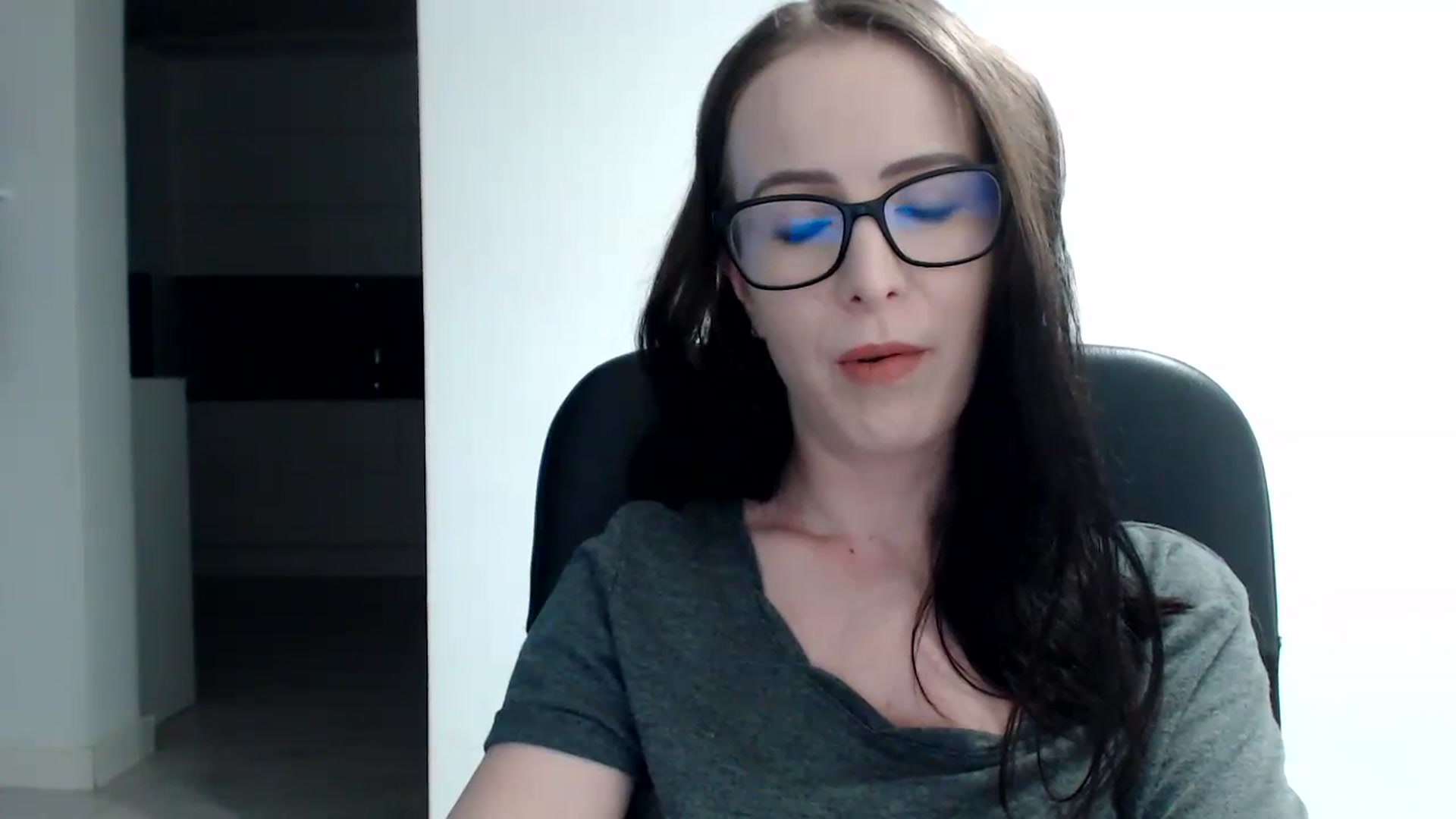 Gallery image thumbnail from Alexys23's myfreecams stream on, 12/10/2023, 03:21 image 12 of 20