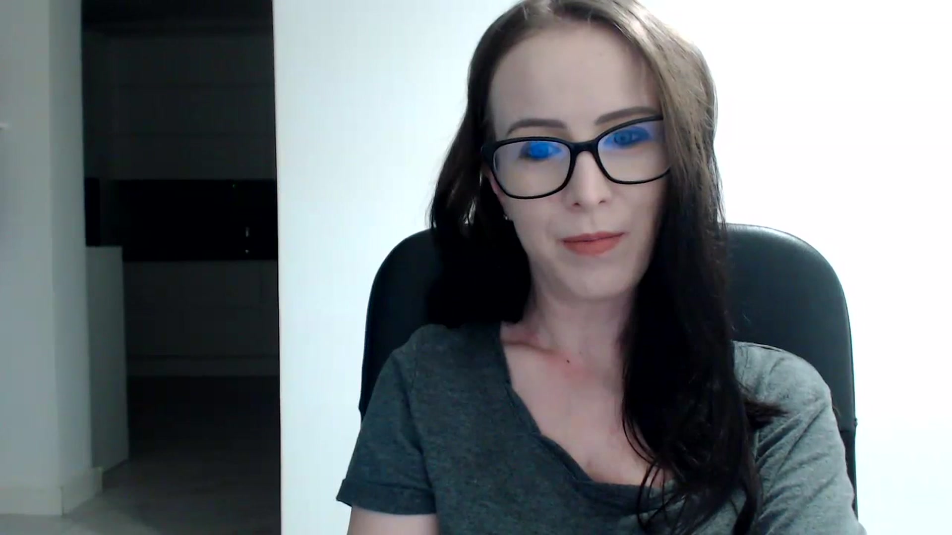 Gallery image thumbnail from Alexys23's myfreecams stream on, 12/10/2023, 03:21 image 9 of 20