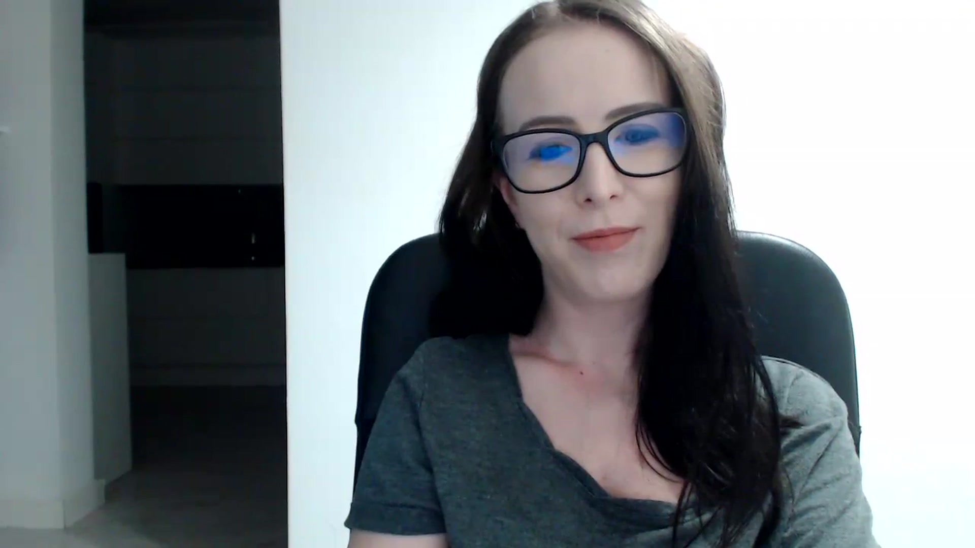 Gallery image thumbnail from Alexys23's myfreecams stream on, 12/10/2023, 03:21 image 11 of 20