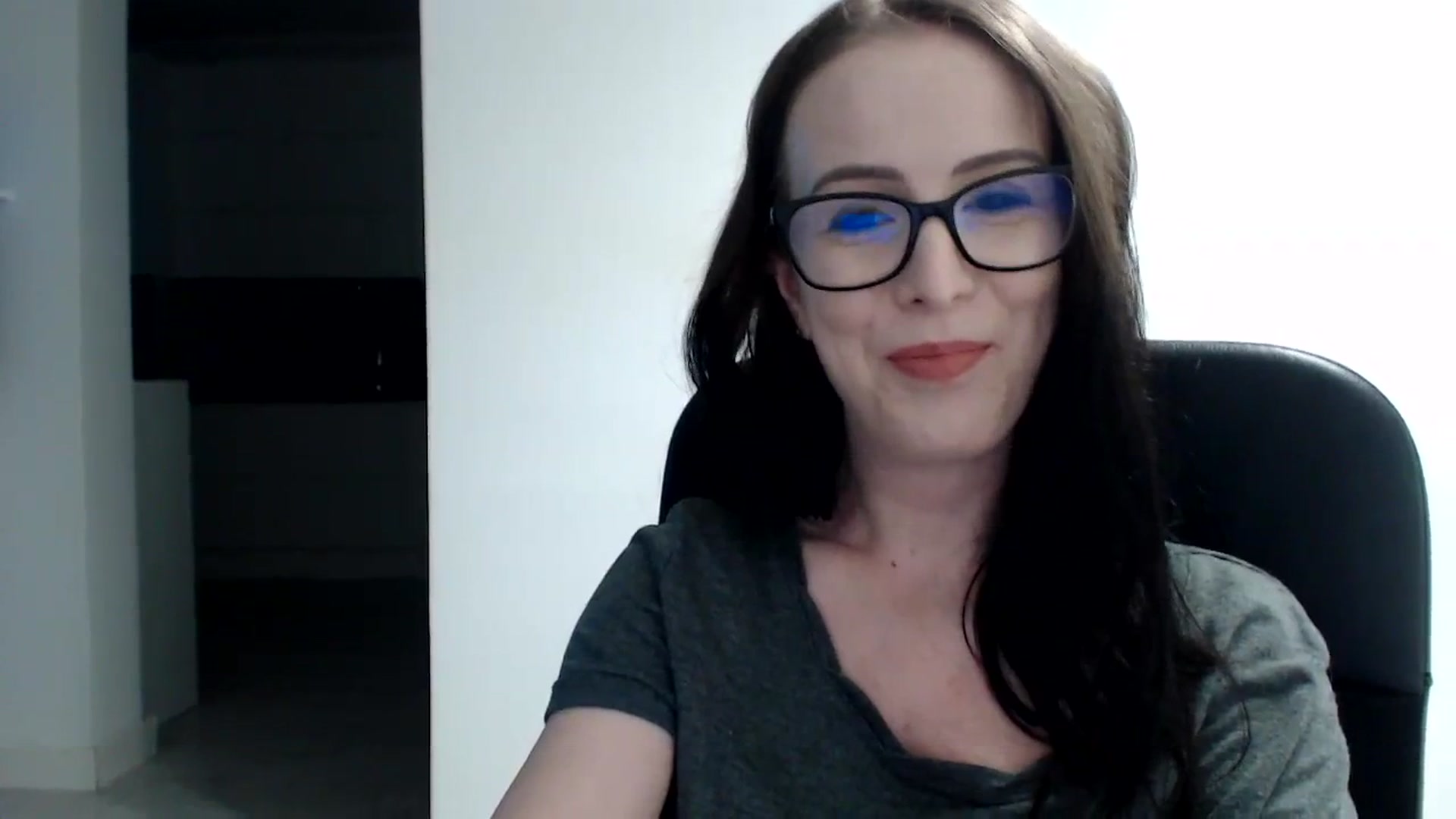 Gallery image thumbnail from Alexys23's myfreecams stream on, 12/10/2023, 03:21 image 17 of 20