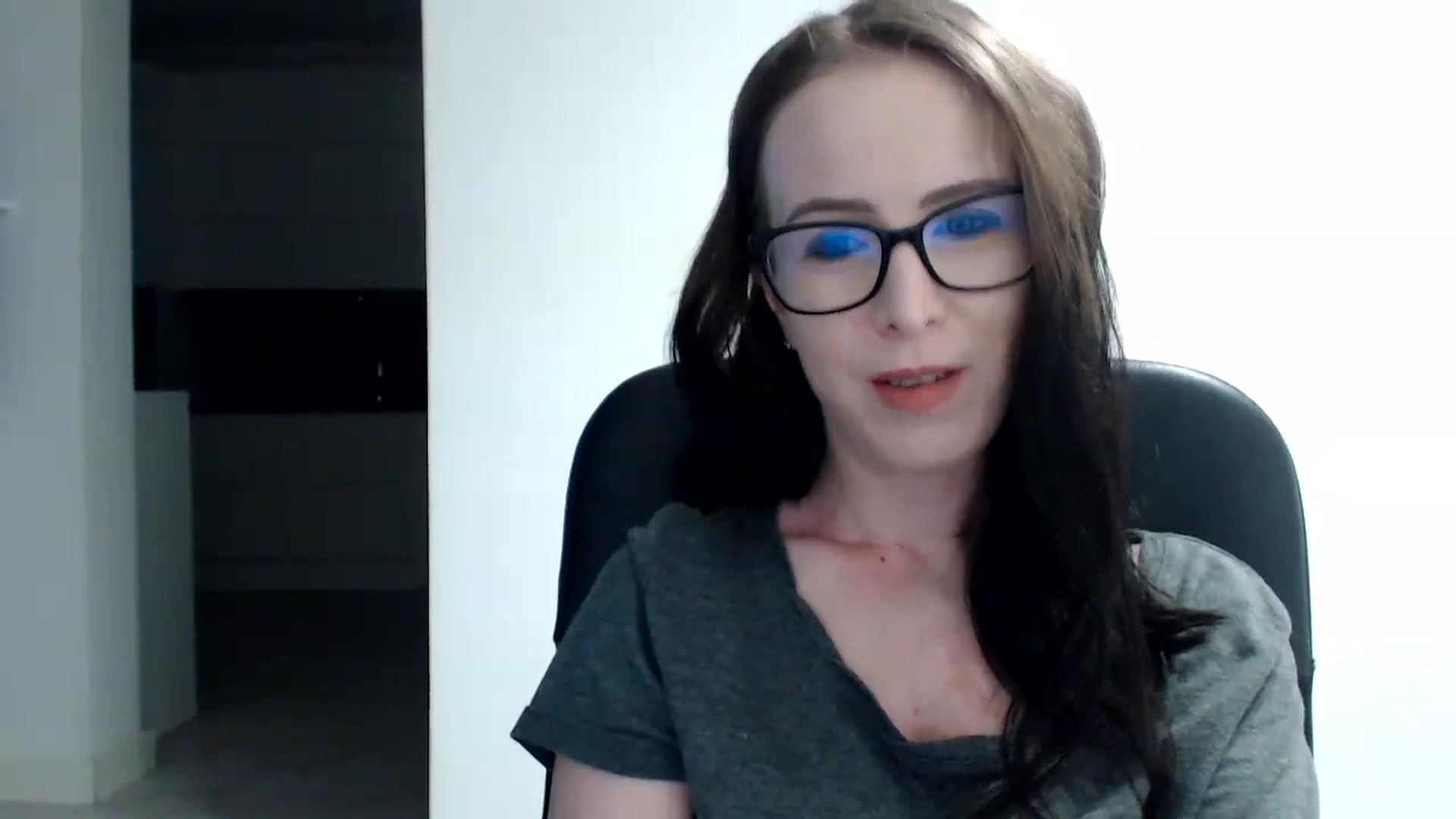 Gallery image thumbnail from Alexys23's myfreecams stream on, 12/10/2023, 03:21 image 6 of 20