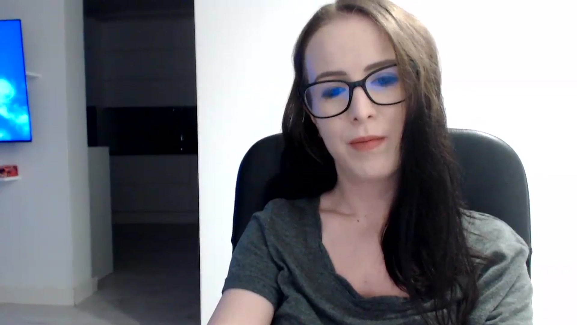 Gallery image thumbnail from Alexys23's myfreecams stream on, 12/10/2023, 04:37 image 12 of 20
