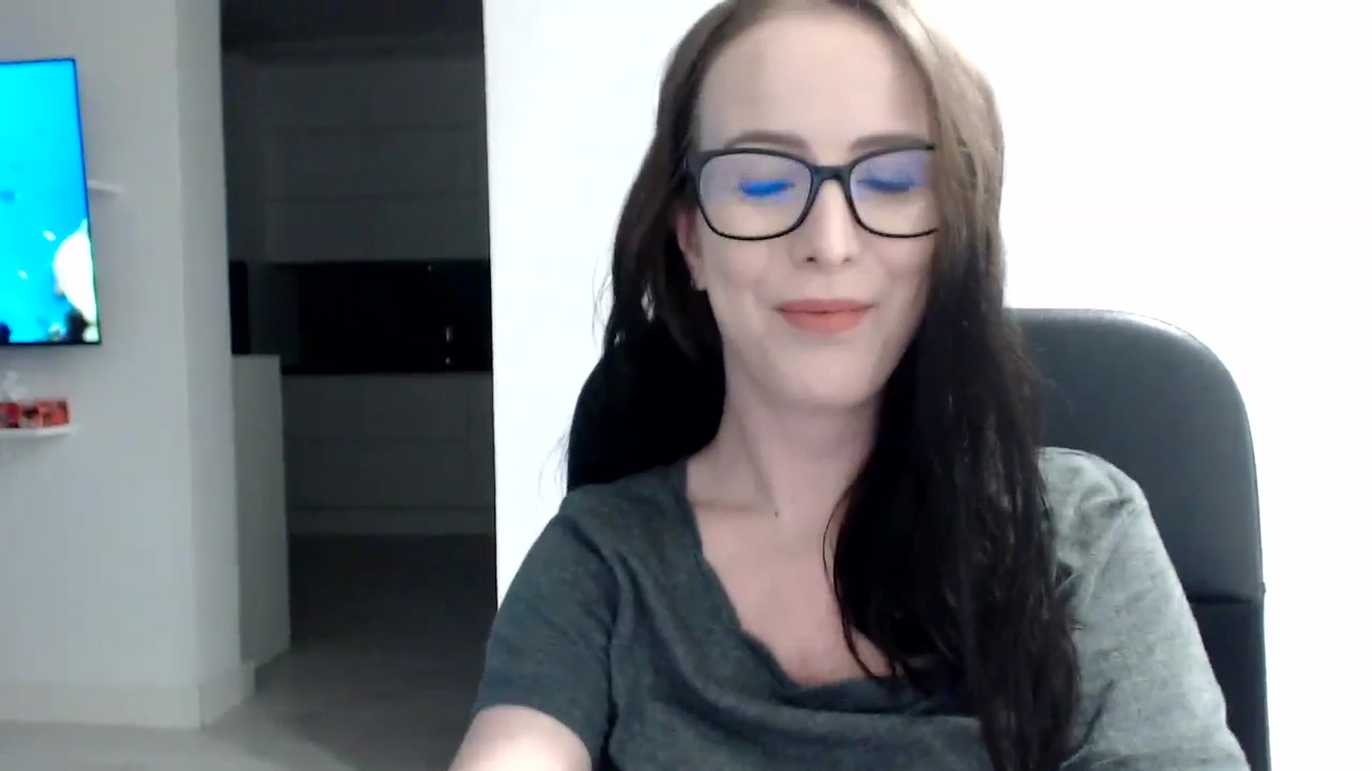 Gallery image thumbnail from Alexys23's myfreecams stream on, 12/10/2023, 04:37 image 8 of 20